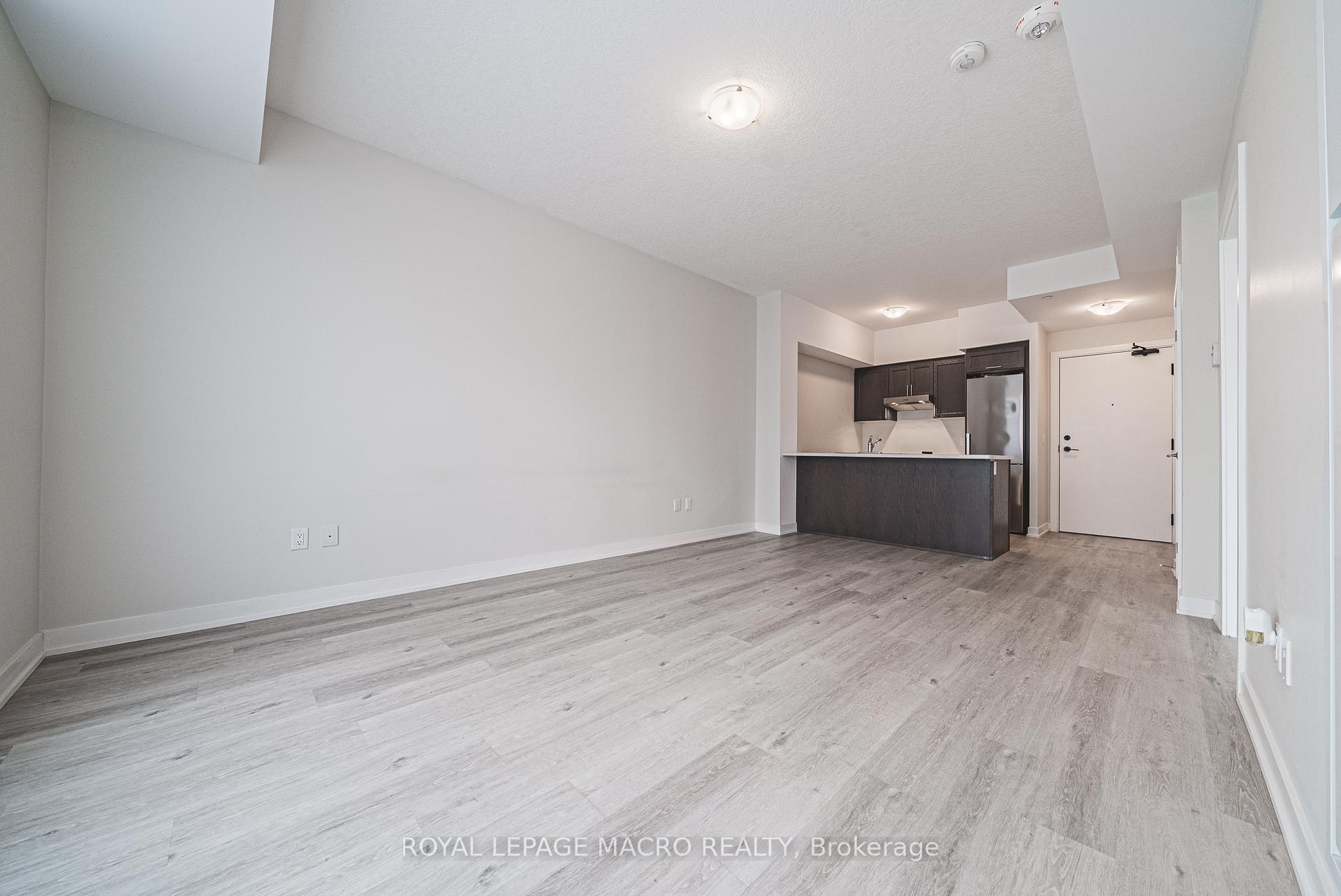 Photo 13 of Unit #210, 600 North Service Road, Hamilton, Lakeshore — HOMEH