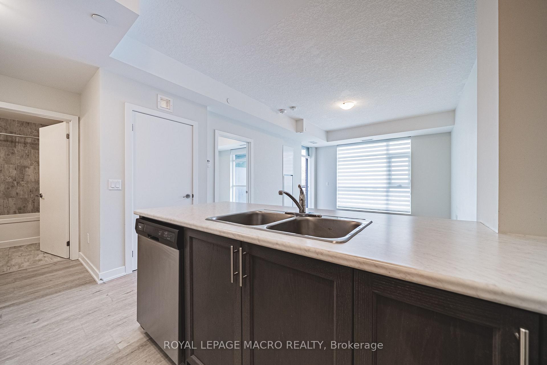 Photo 15 of Unit #210, 600 North Service Road, Hamilton, Lakeshore — HOMEH
