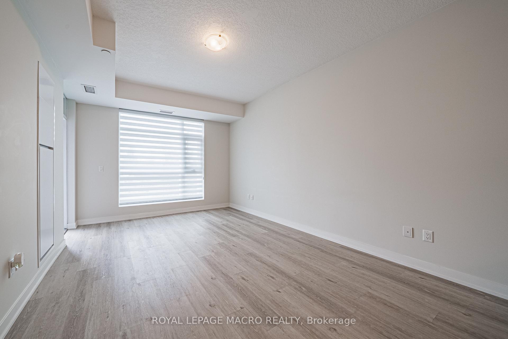 Photo 23 of Unit #210, 600 North Service Road, Hamilton, Lakeshore — HOMEH