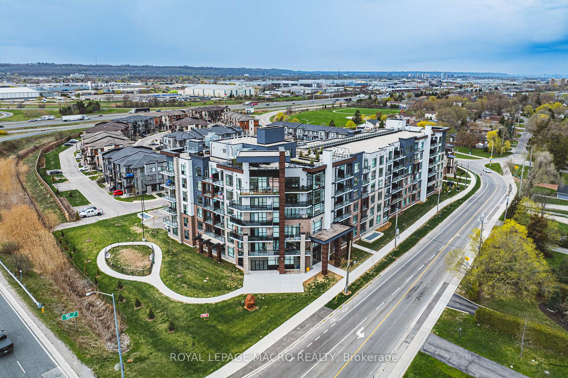 Photo 49 of Unit #210, 600 North Service Road, Hamilton, Lakeshore — HOMEH