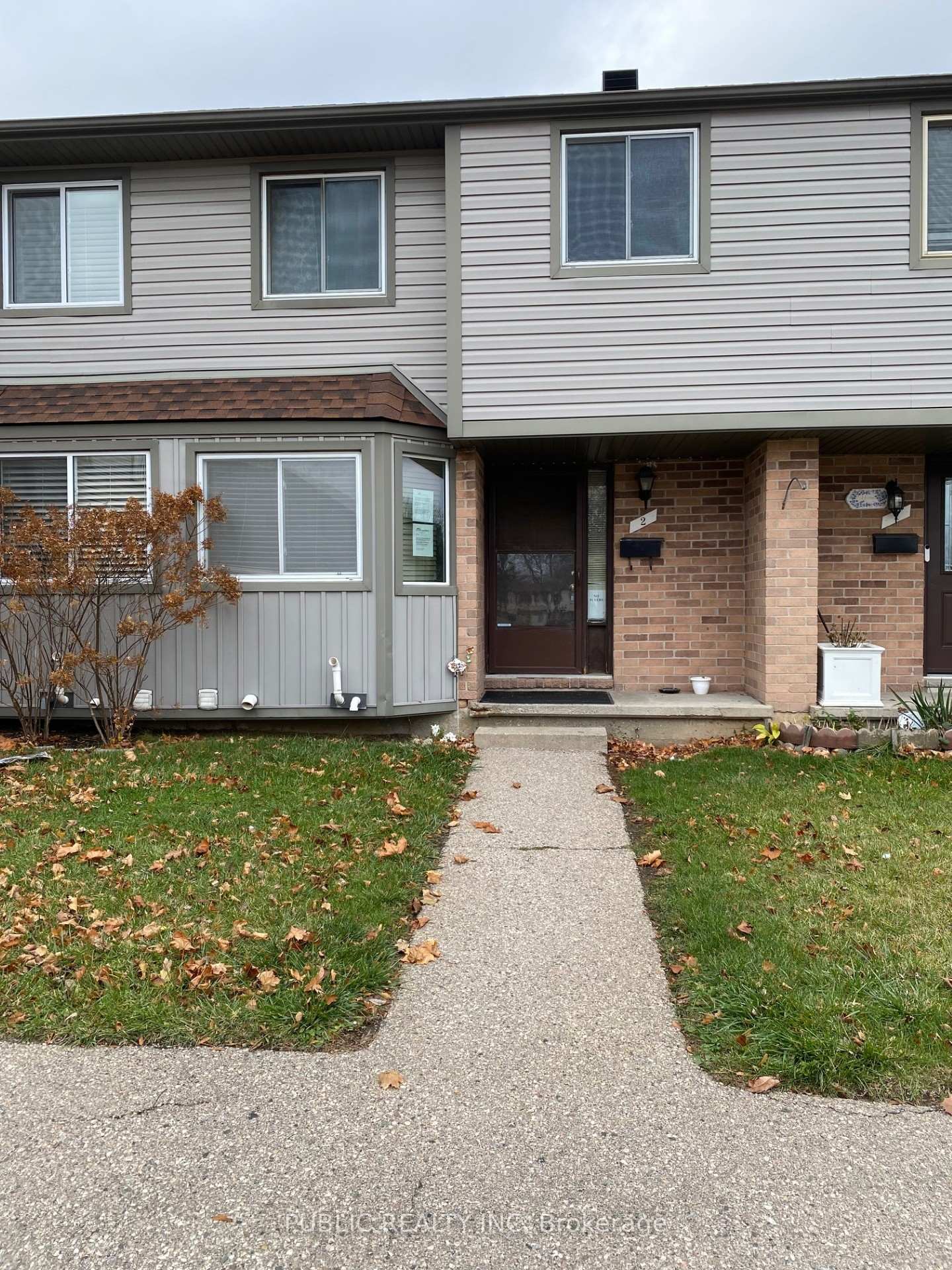 Photo 1 of Unit 2, 700 Erinbrook Drive, Kitchener — HOMEH