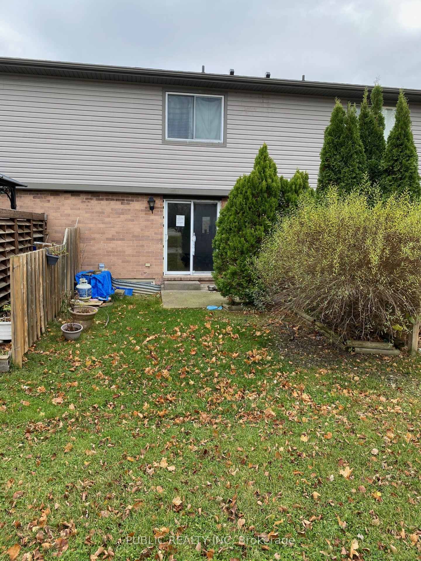 Photo 2 of Unit 2, 700 Erinbrook Drive, Kitchener — HOMEH