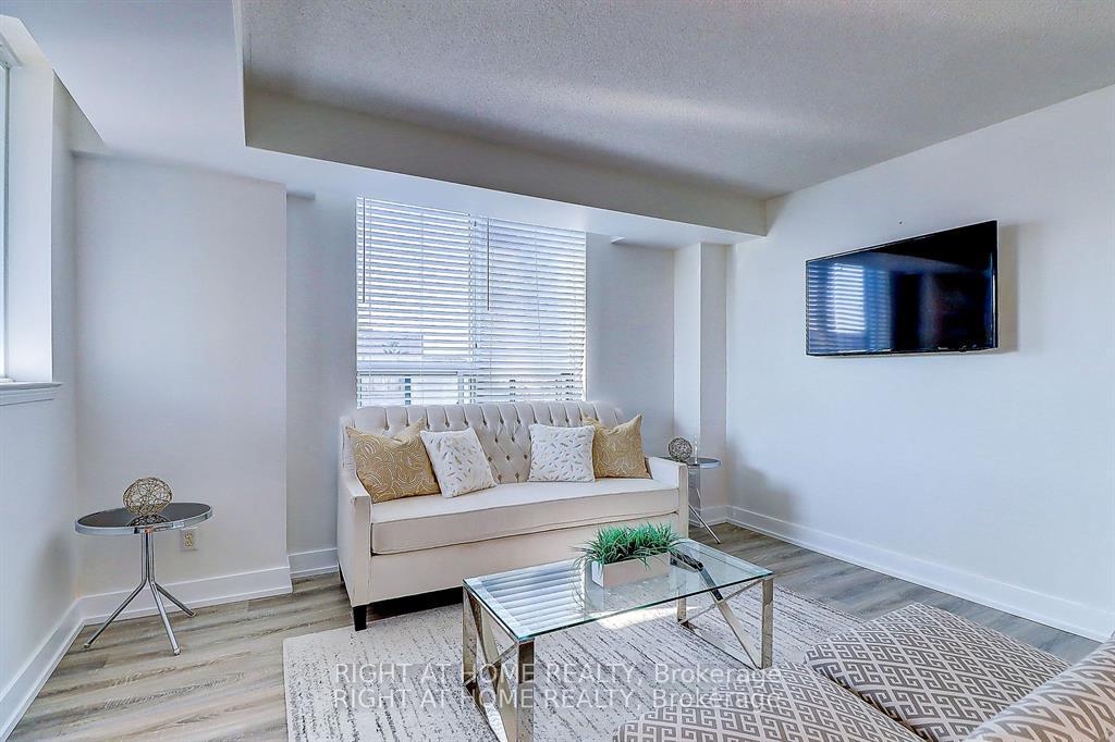 Photo 3 of Unit 404, 1625 Pickering Parkway, Pickering, Village East — HOMEH