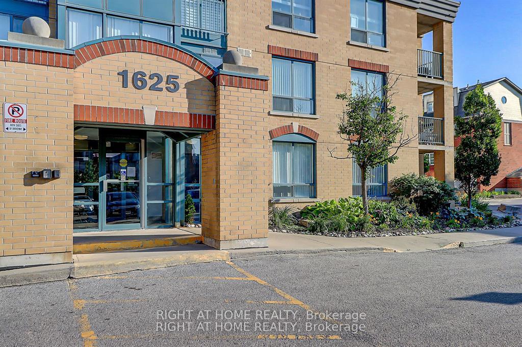 Photo 32 of Unit 404, 1625 Pickering Parkway, Pickering, Village East — HOMEH