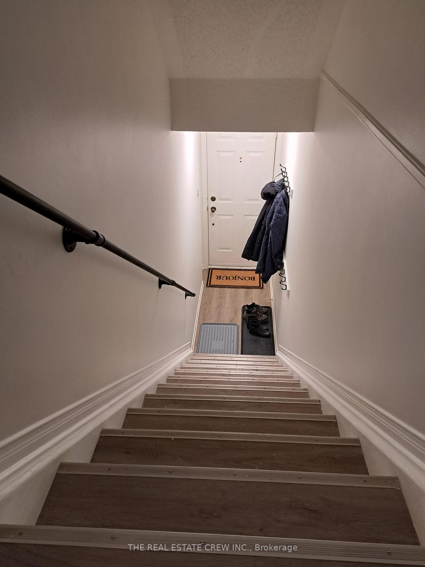 Photo 3 of 1125 Gablefield Pvt, Ottawa, Beaconwood — HOMEH