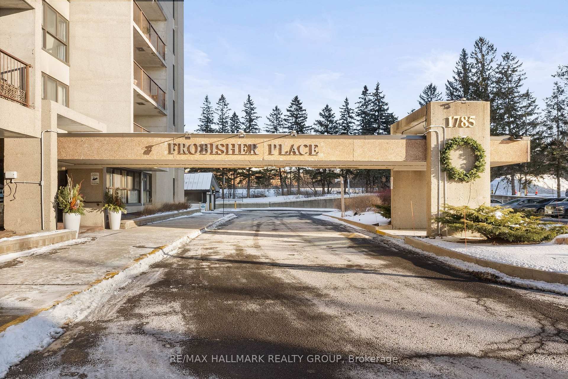 Photo 5 of Unit 2008, 1785 Frobisher Lane, Ottawa, Riverview Park — HOMEH