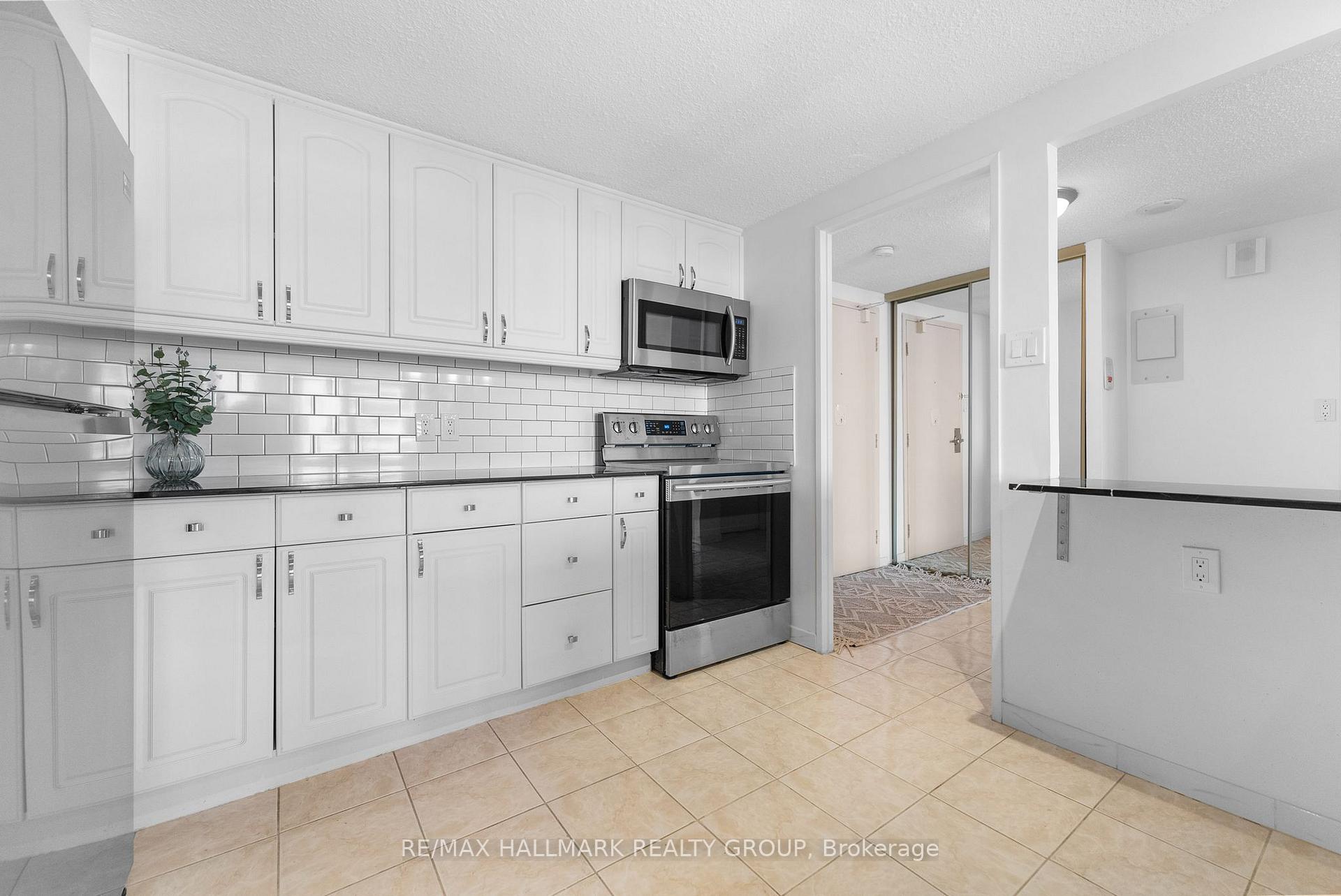 Photo 13 of Unit 2008, 1785 Frobisher Lane, Ottawa, Riverview Park — HOMEH