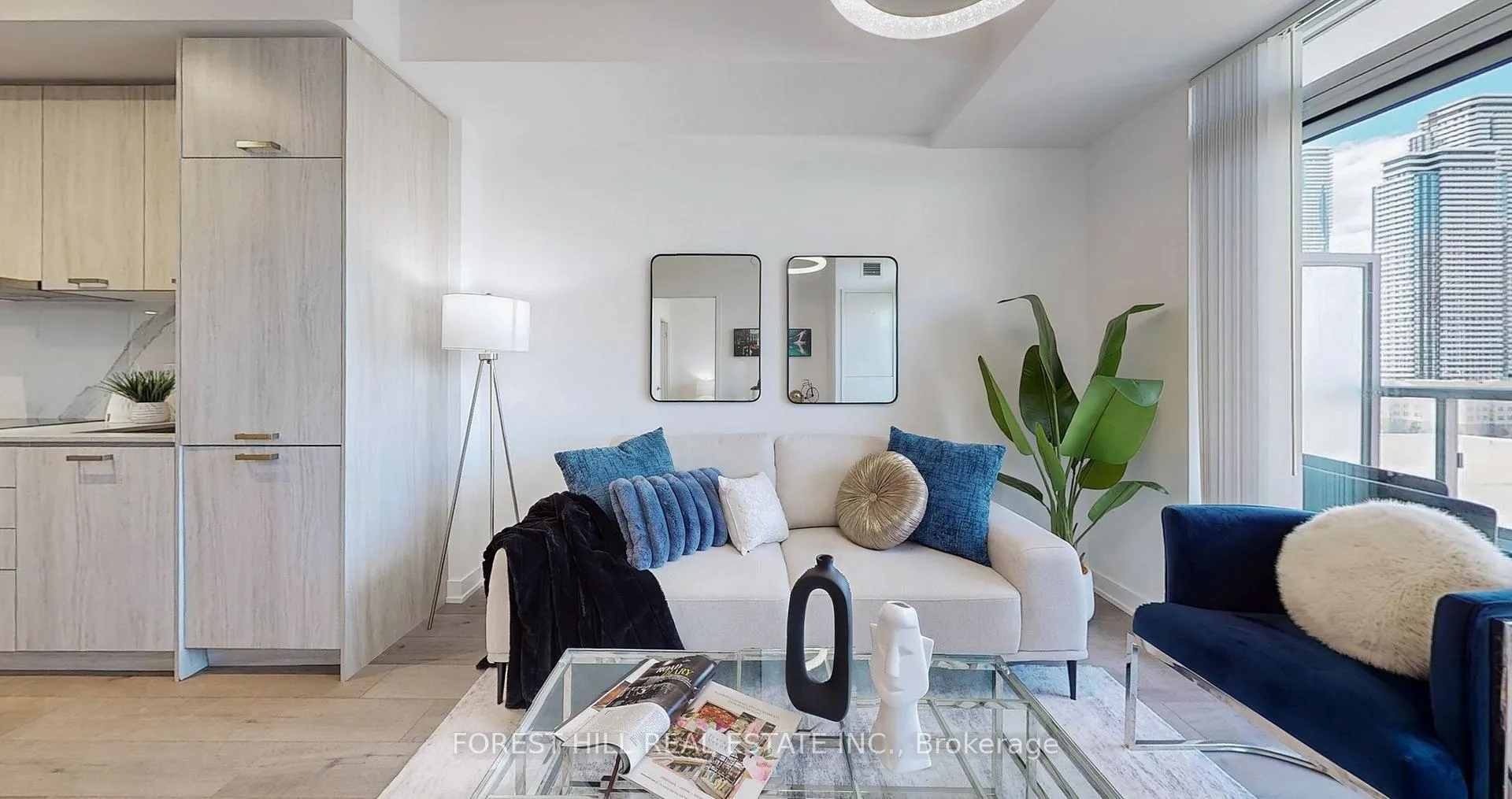 Photo 1 of Unit 818, 38 Honeycrisp Crescent, Vaughan, Vaughan Corporate Centre — HOMEH