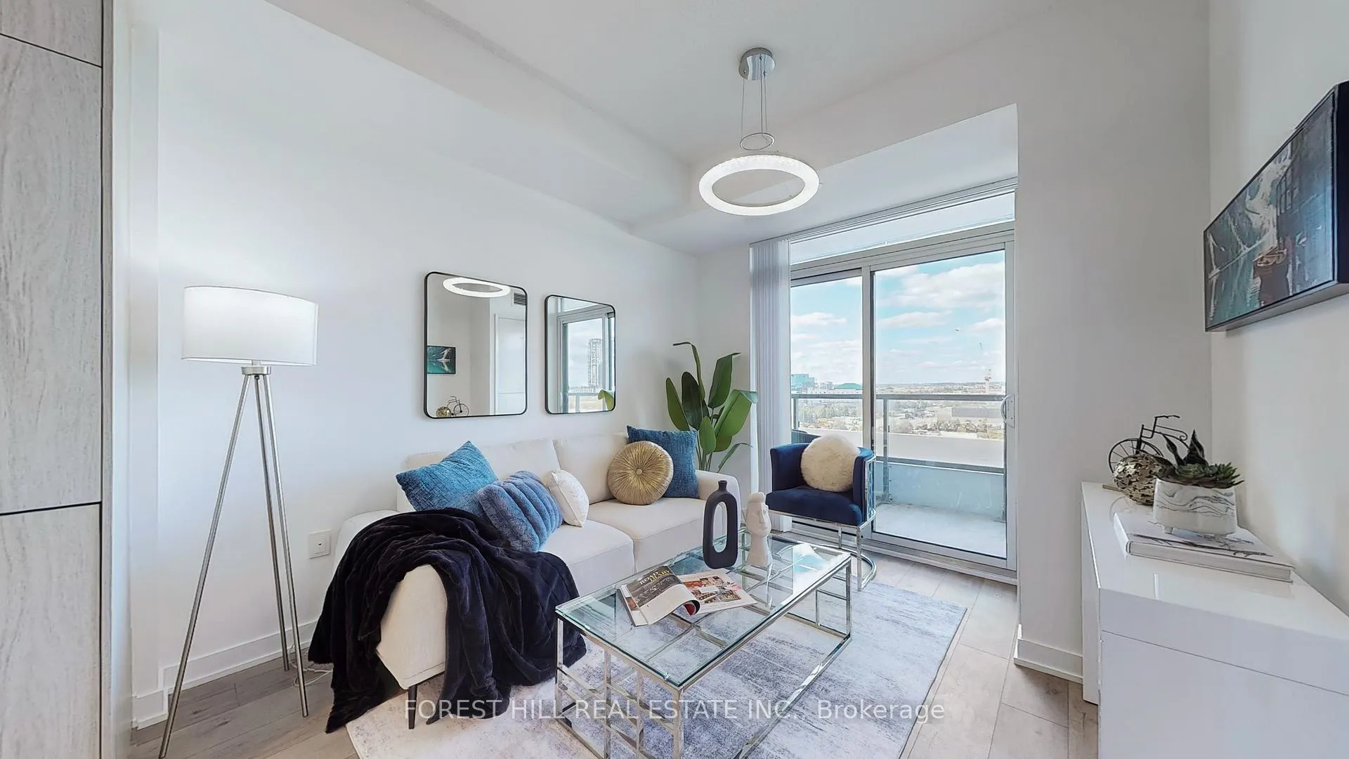 Photo 3 of Unit 818, 38 Honeycrisp Crescent, Vaughan, Vaughan Corporate Centre — HOMEH