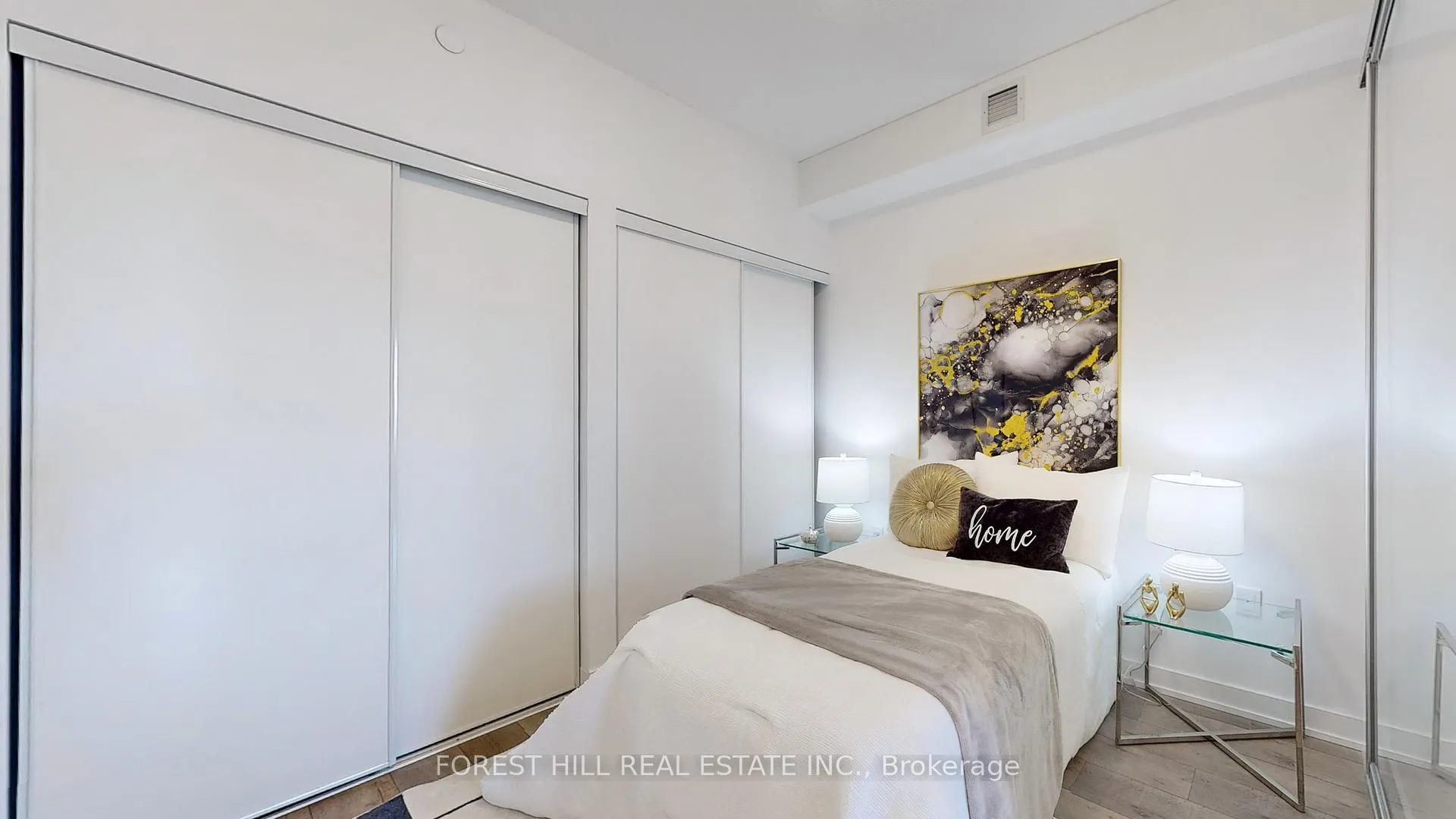 Photo 16 of Unit 818, 38 Honeycrisp Crescent, Vaughan, Vaughan Corporate Centre — HOMEH