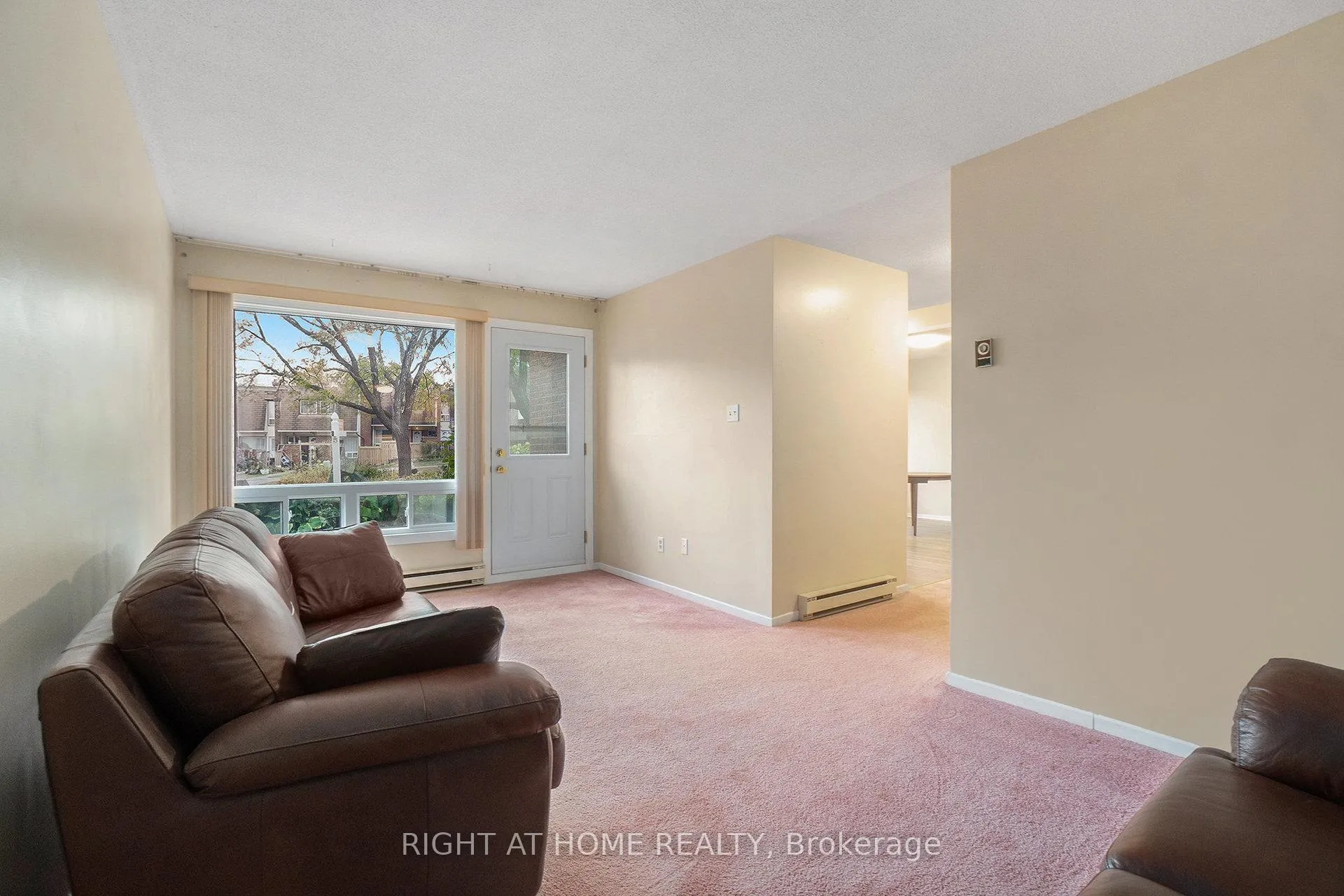 Photo 9 of Unit 59, 2939 Fairlea Crescent, Ottawa, Heron Gate/Industrial Park — HOMEH