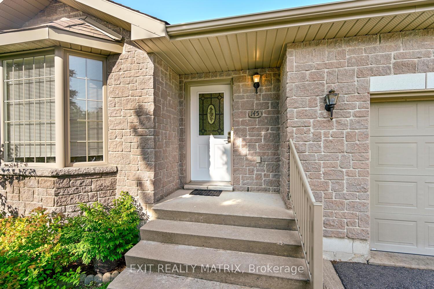 Photo 3 of 145 Garfield Street S, Gananoque — HOMEH