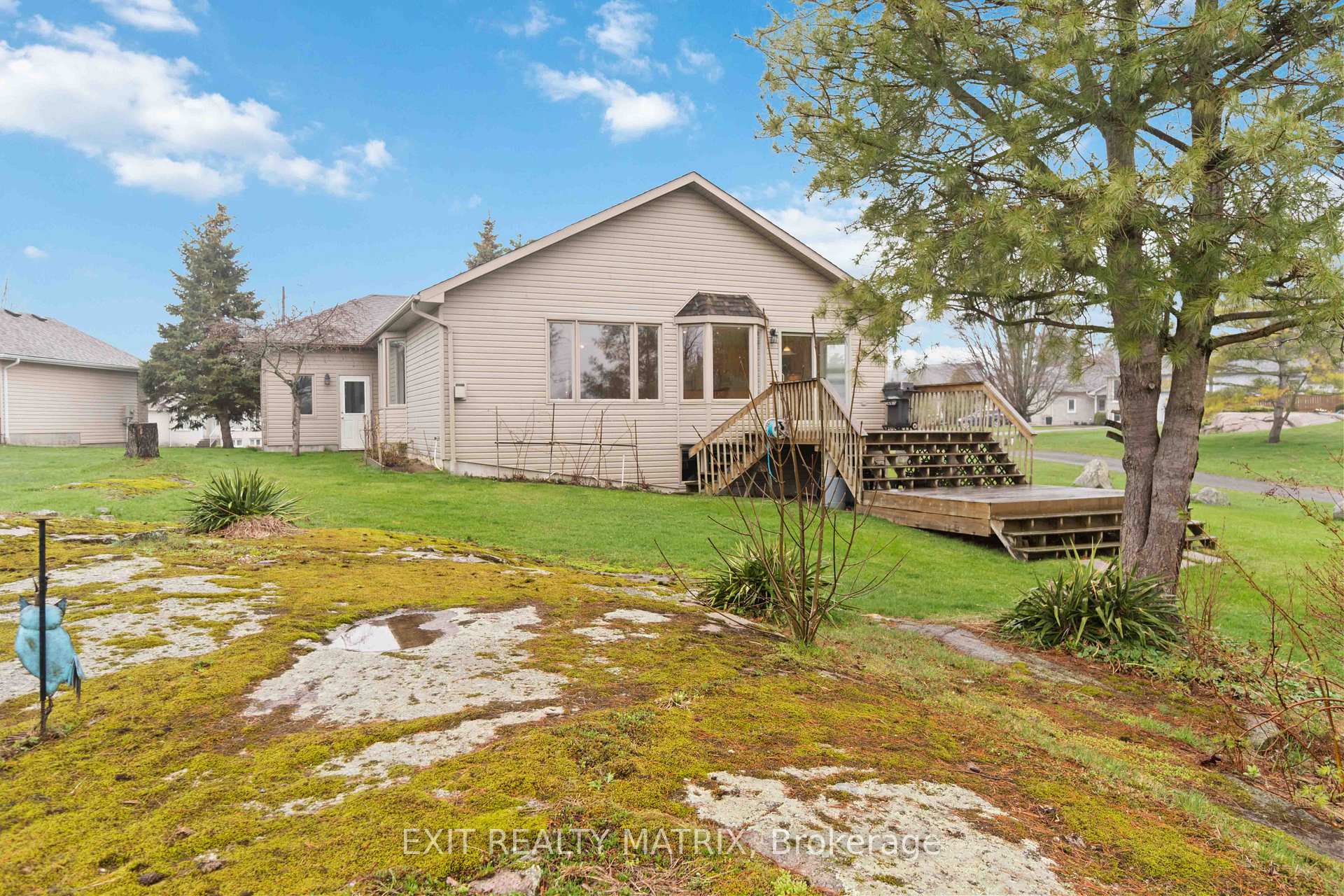 Photo 11 of 145 Garfield Street S, Gananoque — HOMEH