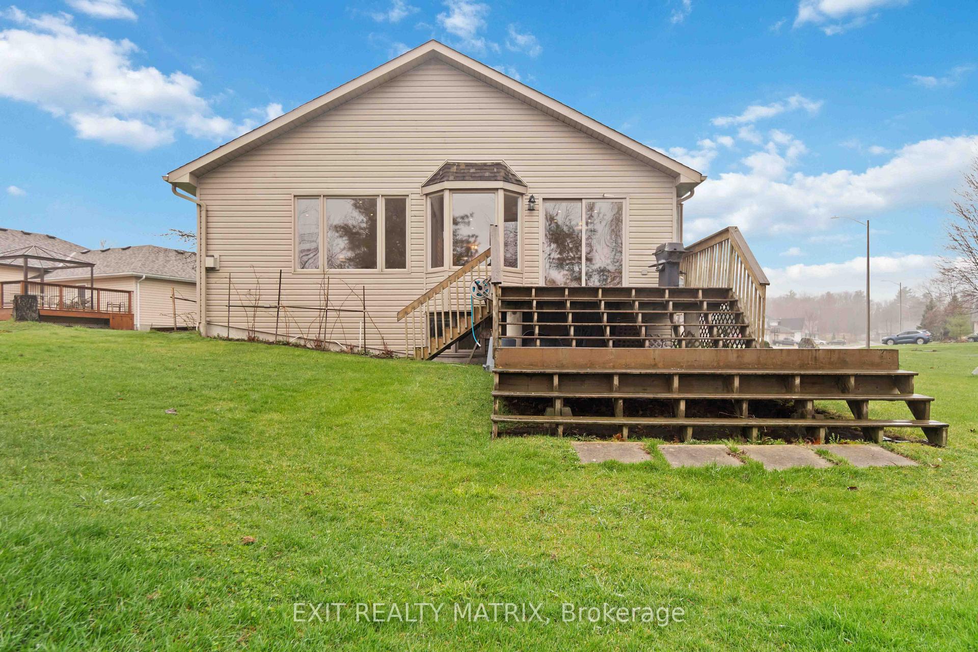 Photo 6 of 145 Garfield Street S, Gananoque — HOMEH