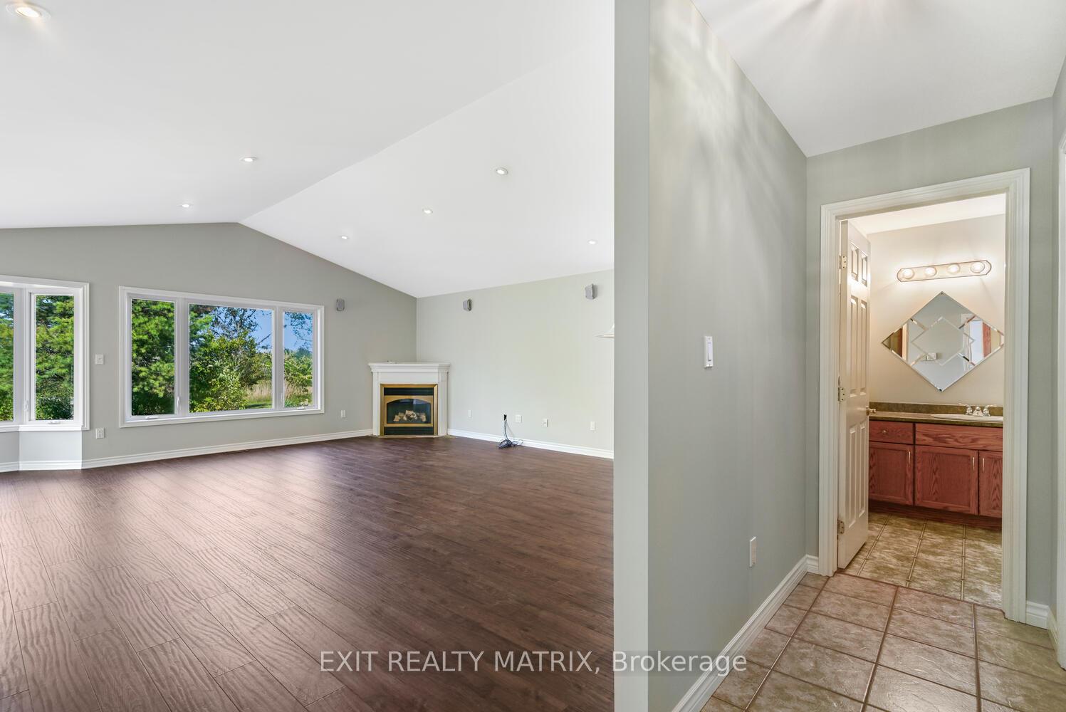 Photo 9 of 145 Garfield Street S, Gananoque — HOMEH
