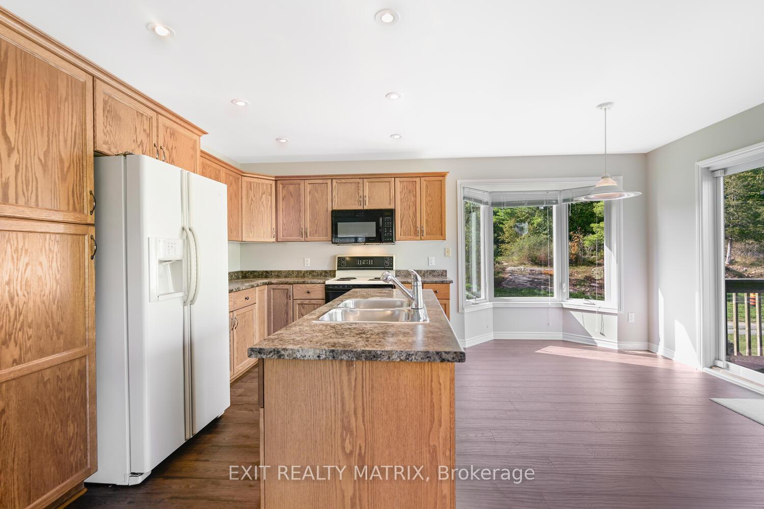 Photo 8 of 145 Garfield Street S, Gananoque — HOMEH