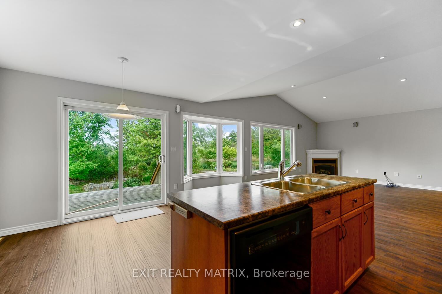 Photo 12 of 145 Garfield Street S, Gananoque — HOMEH