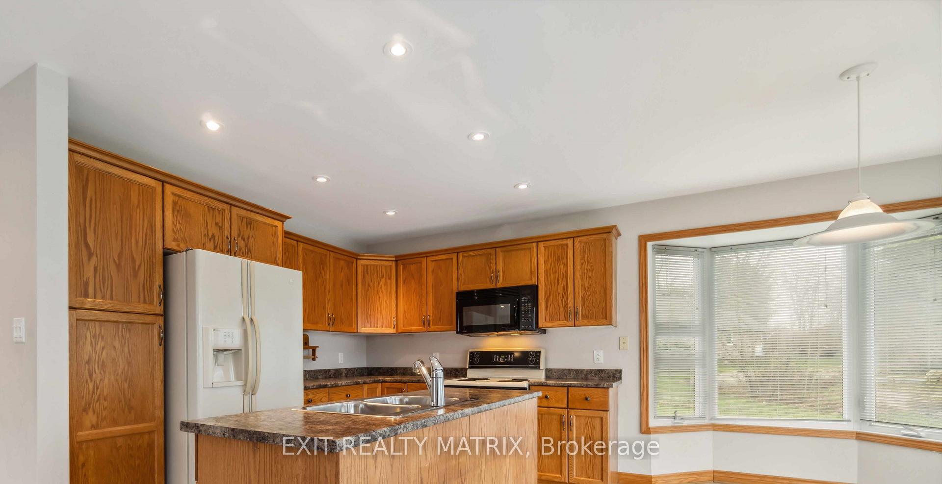 Photo 15 of 145 Garfield Street S, Gananoque — HOMEH