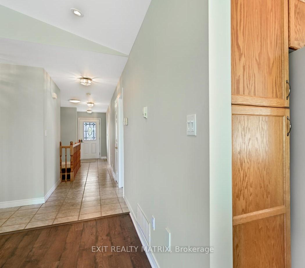 Photo 24 of 145 Garfield Street S, Gananoque — HOMEH