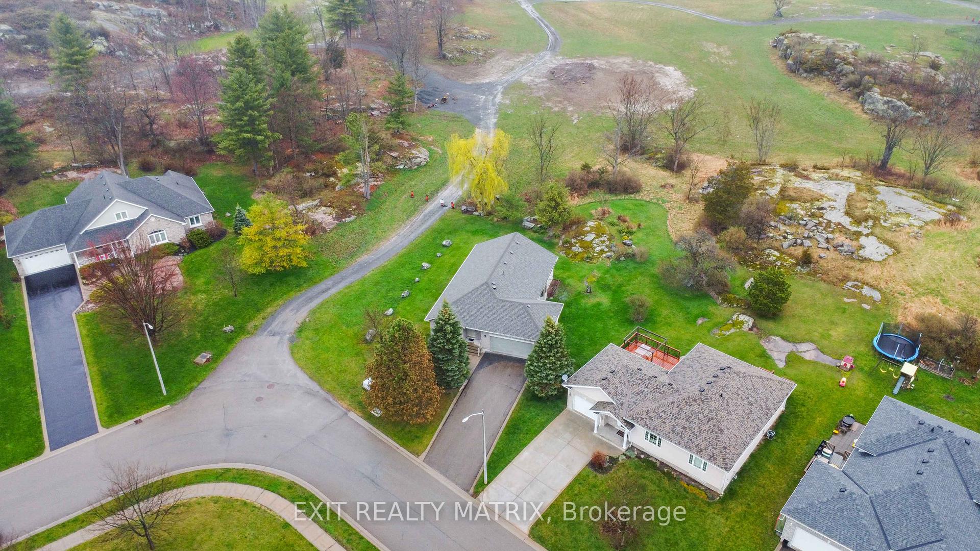 Photo 36 of 145 Garfield Street S, Gananoque — HOMEH