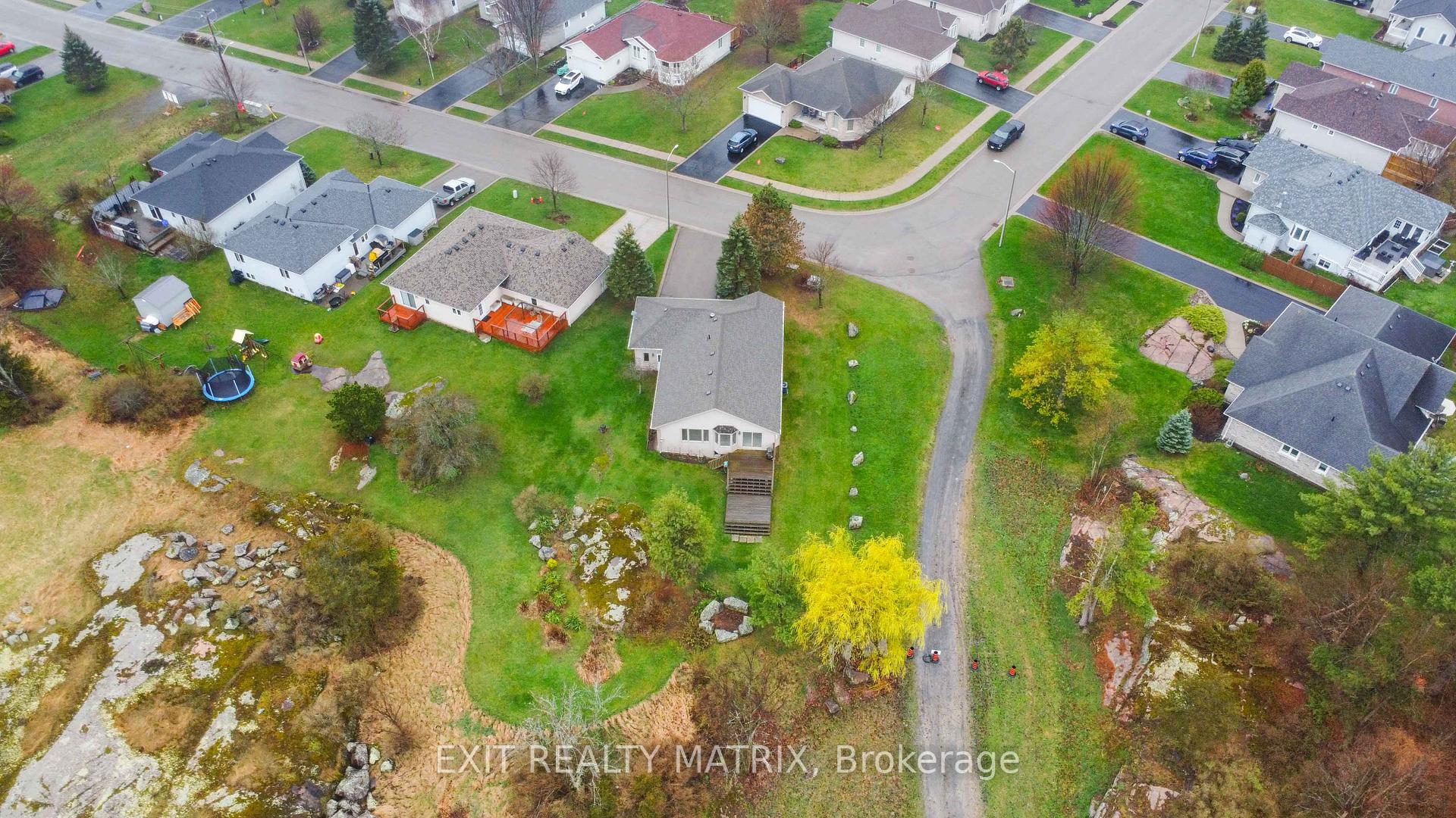 Photo 45 of 145 Garfield Street S, Gananoque — HOMEH