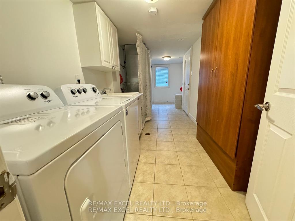 Photo 17 of 8 Legends Way, Markham, Unionville — HOMEH