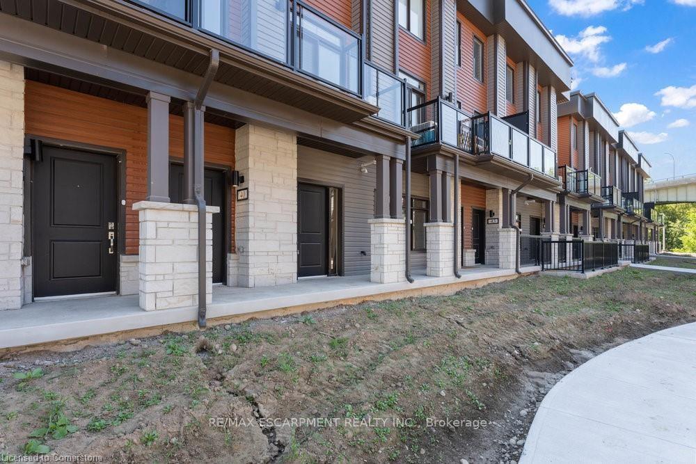 Front of Unit 41, 2 Willow Street