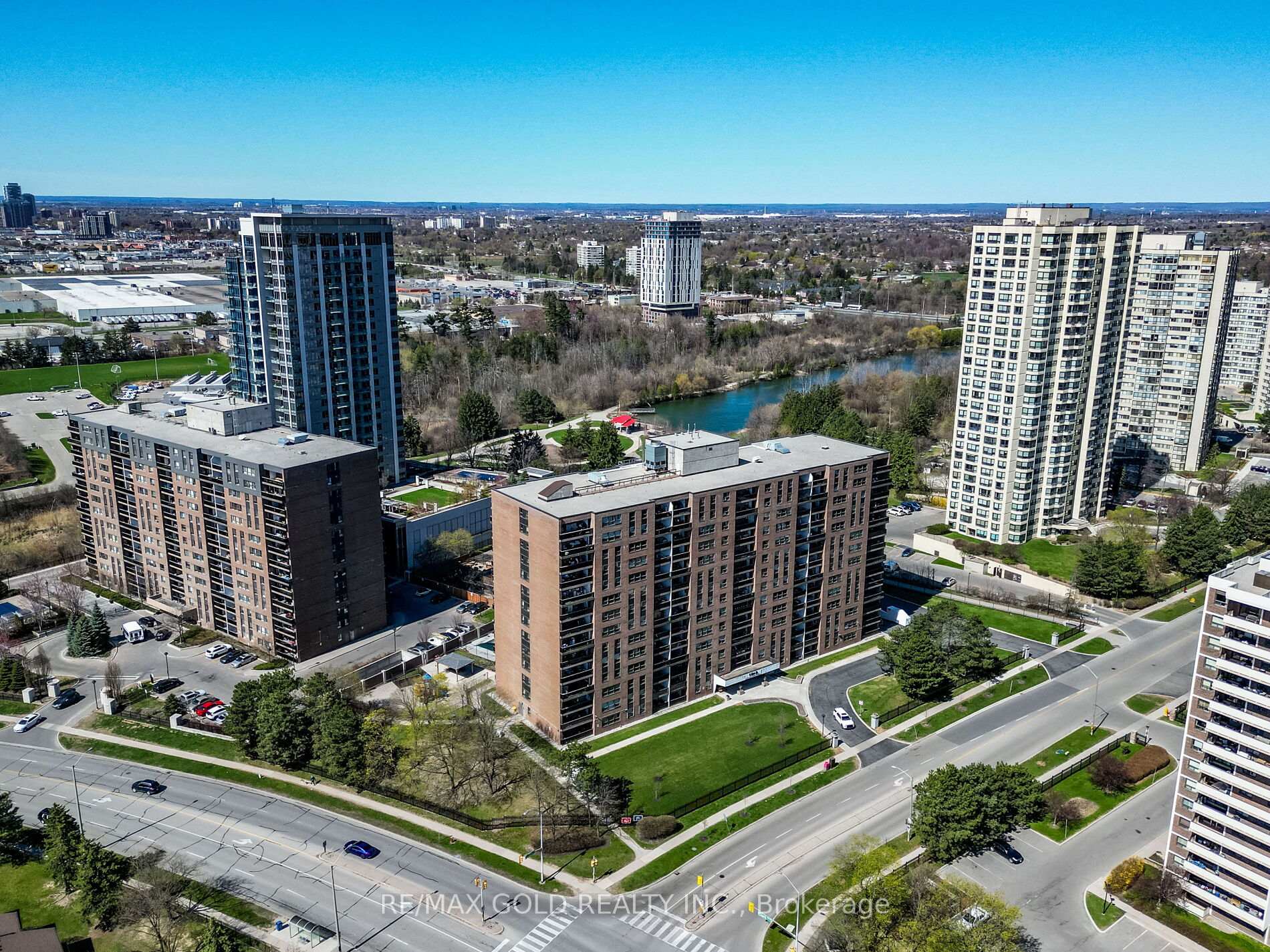 Front of Unit 610, 4 Lisa Street