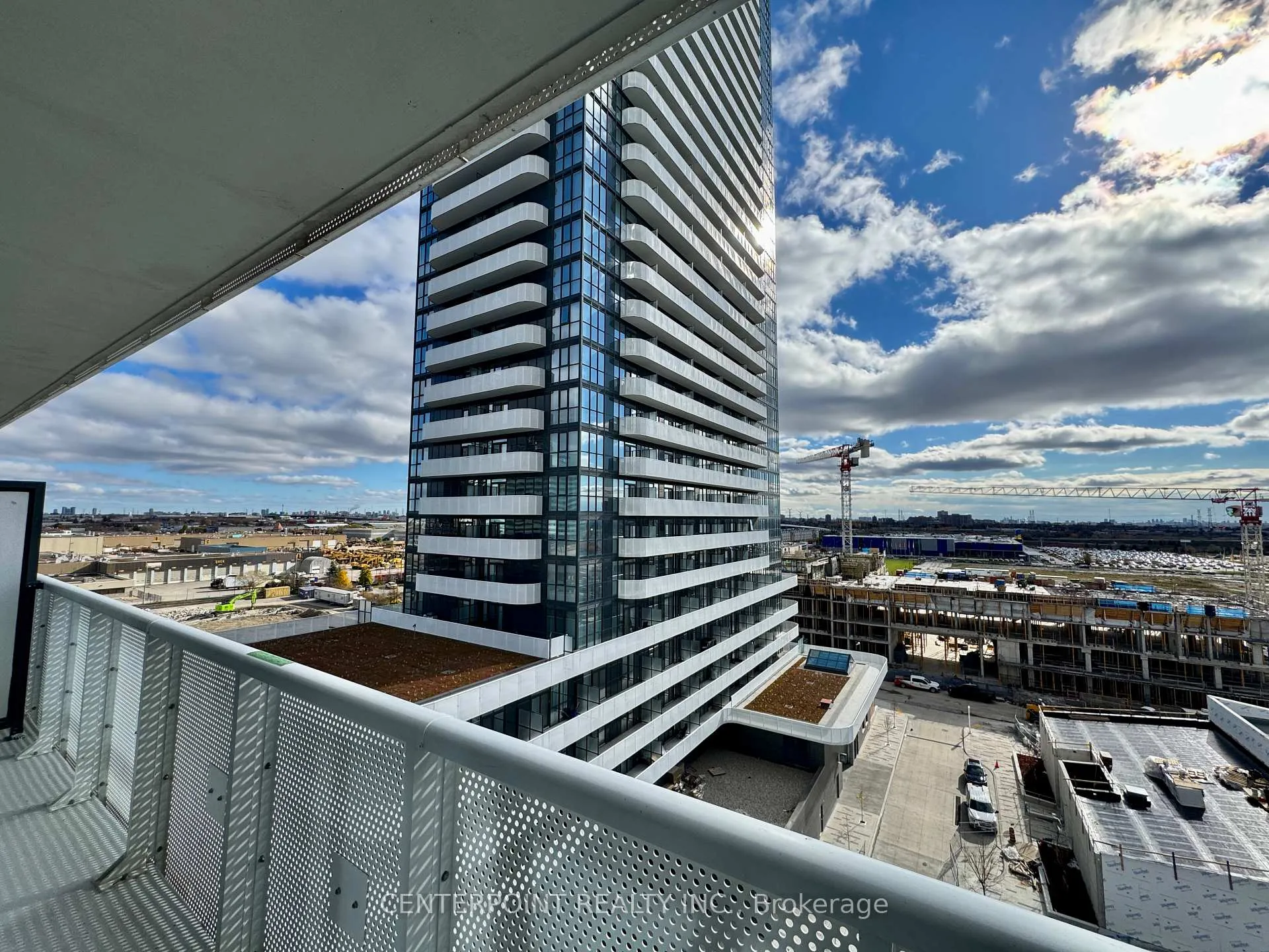 Photo 13 of Unit 810, 8 Interchange Way, Vaughan, Vaughan Corporate Centre — HOMEH