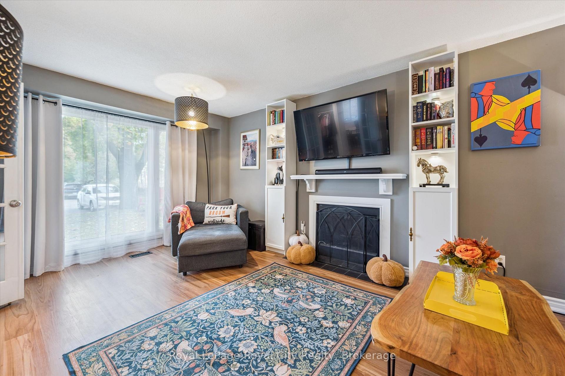 Photo 14 of 406 Scottsdale Drive, Guelph, Dovercliffe Park/Old University — HOMEH