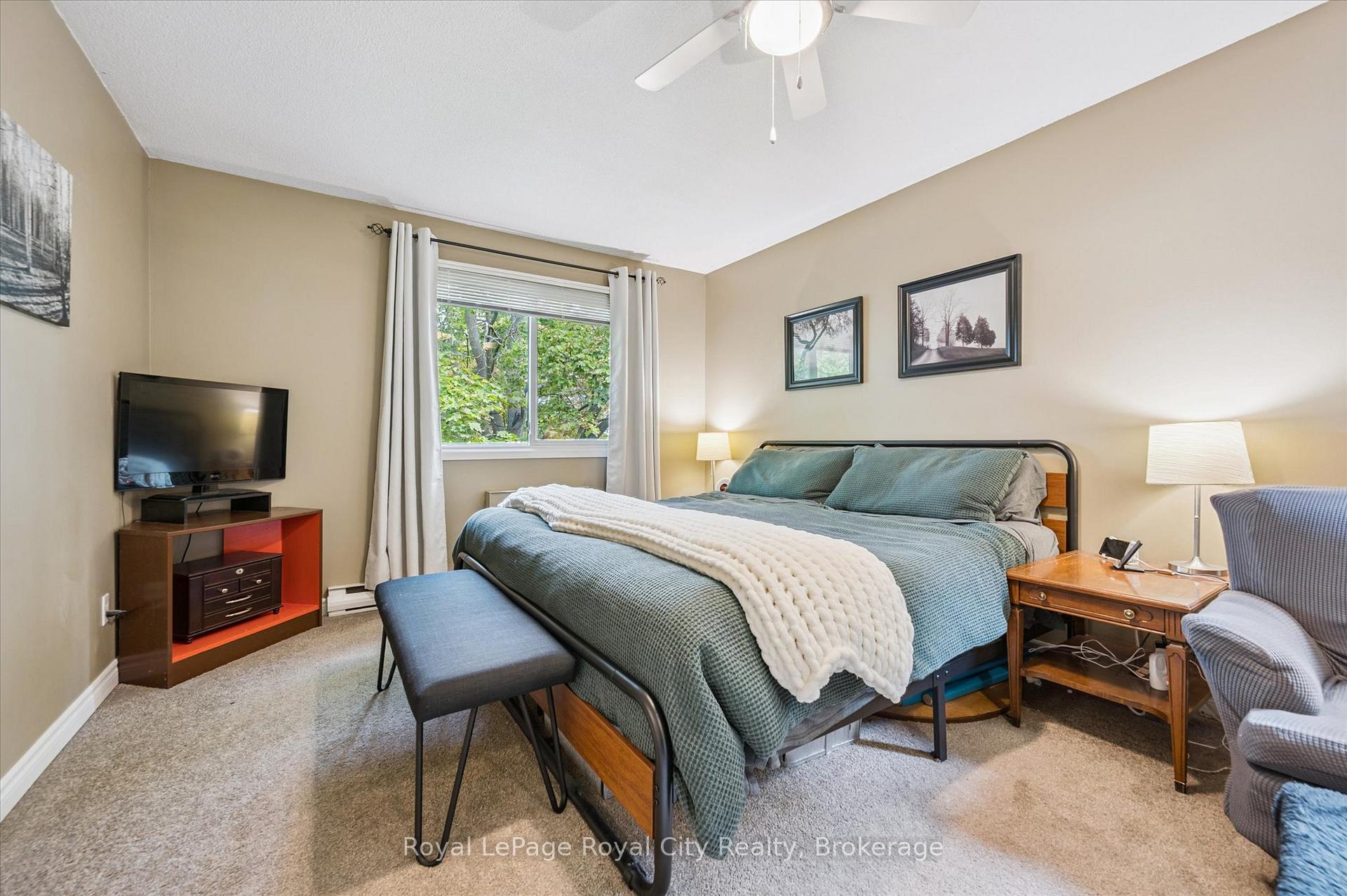 Photo 17 of 406 Scottsdale Drive, Guelph, Dovercliffe Park/Old University — HOMEH