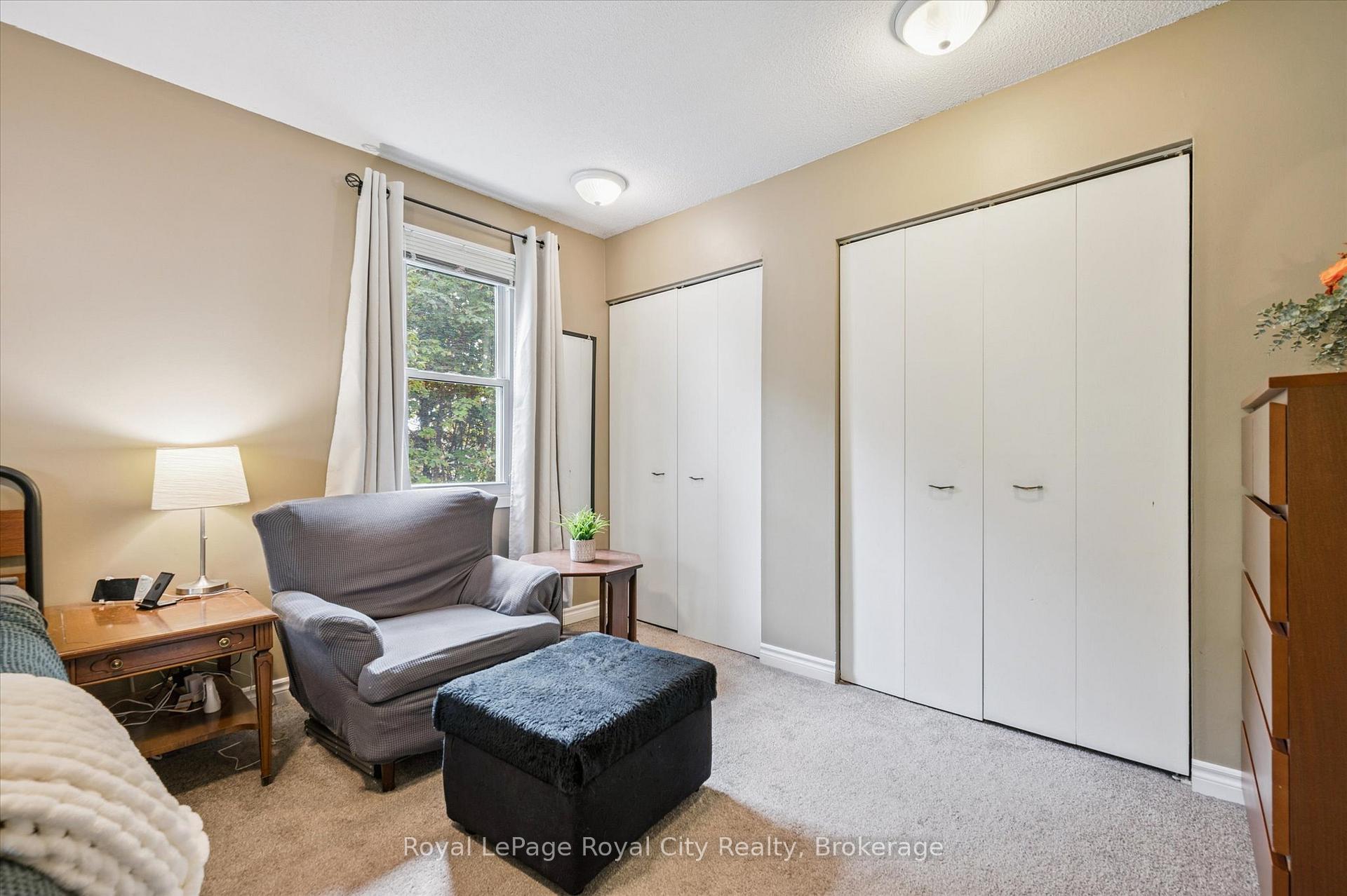 Photo 18 of 406 Scottsdale Drive, Guelph, Dovercliffe Park/Old University — HOMEH