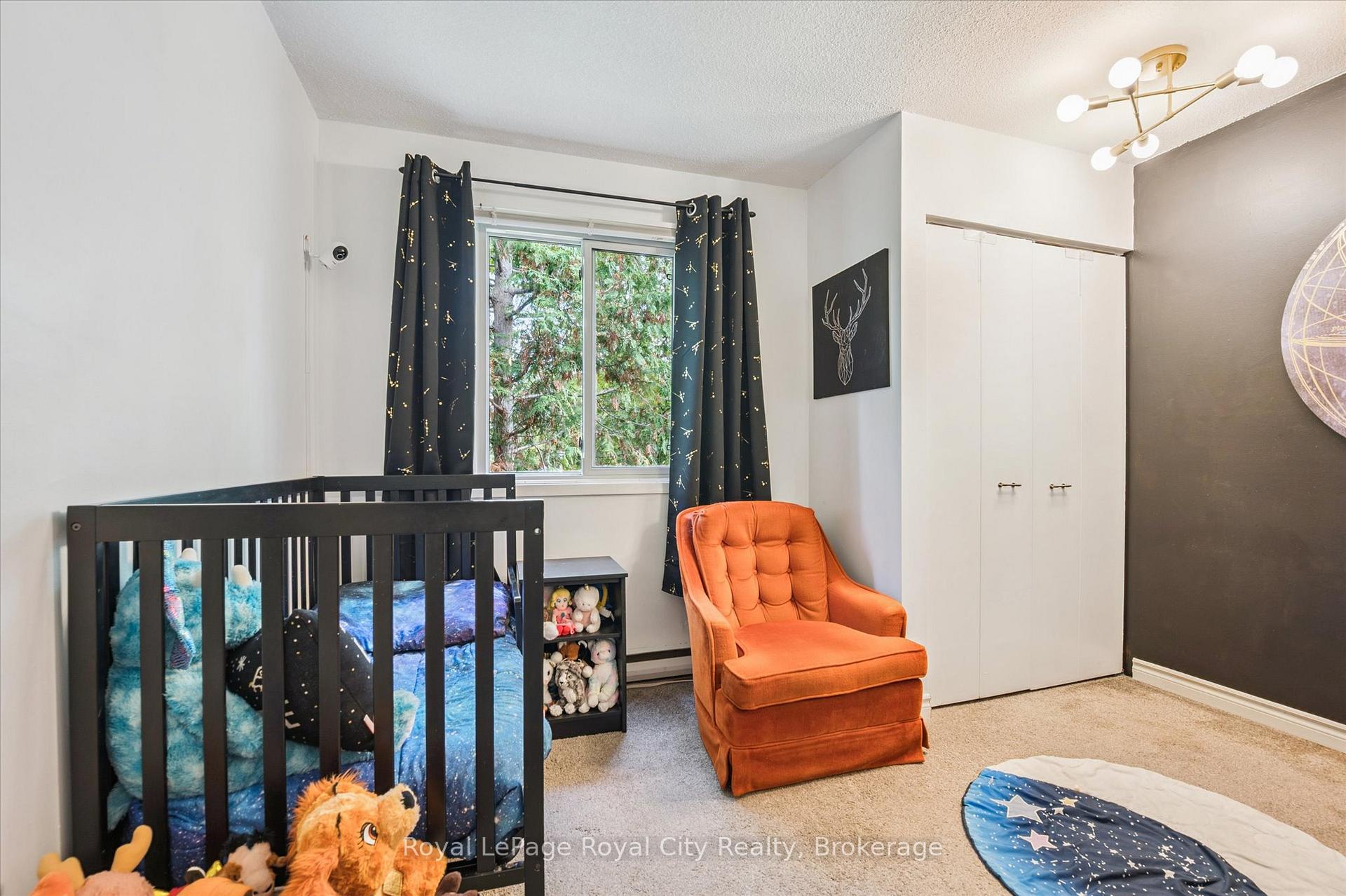 Photo 19 of 406 Scottsdale Drive, Guelph, Dovercliffe Park/Old University — HOMEH