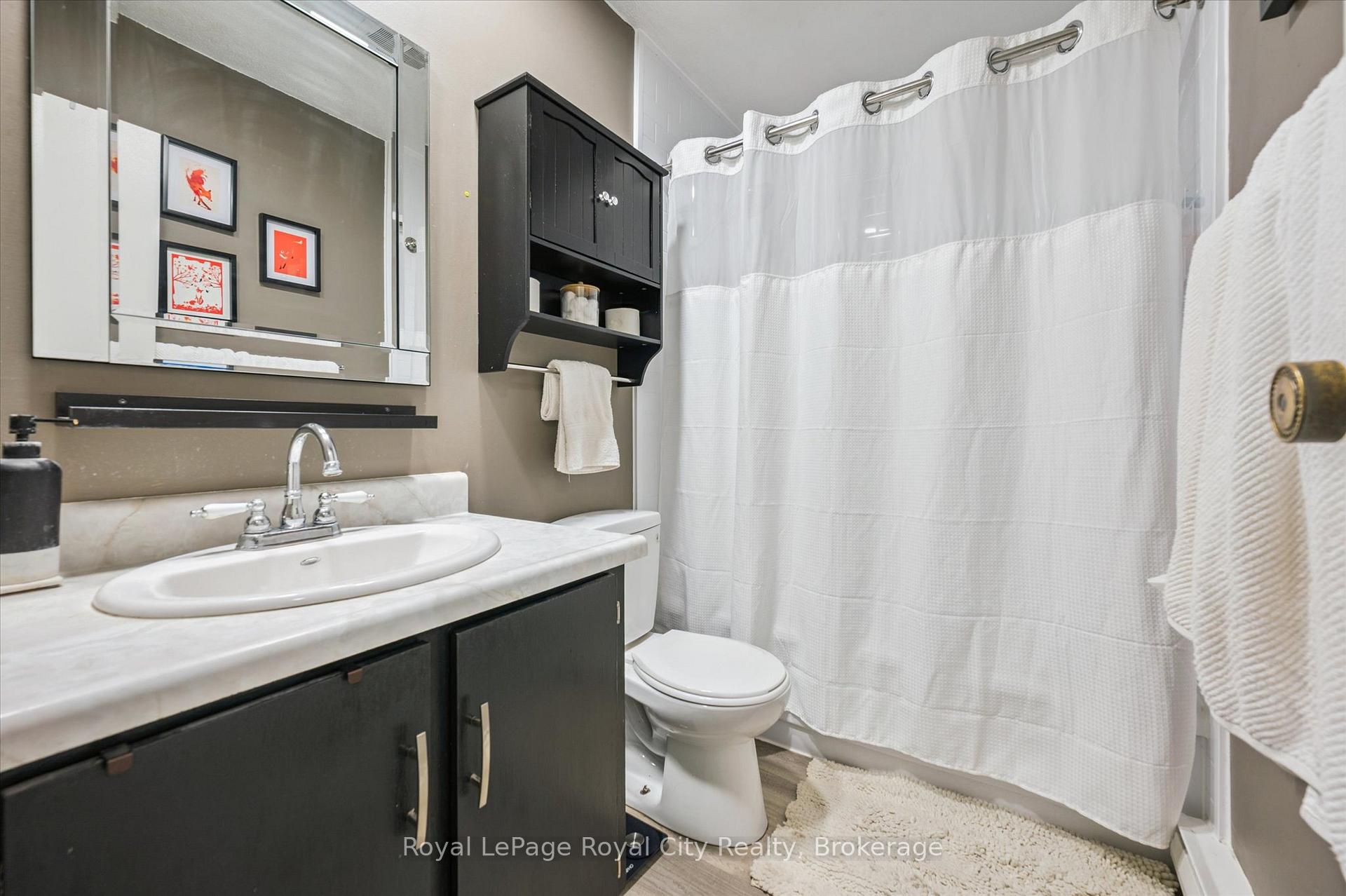 Photo 21 of 406 Scottsdale Drive, Guelph, Dovercliffe Park/Old University — HOMEH