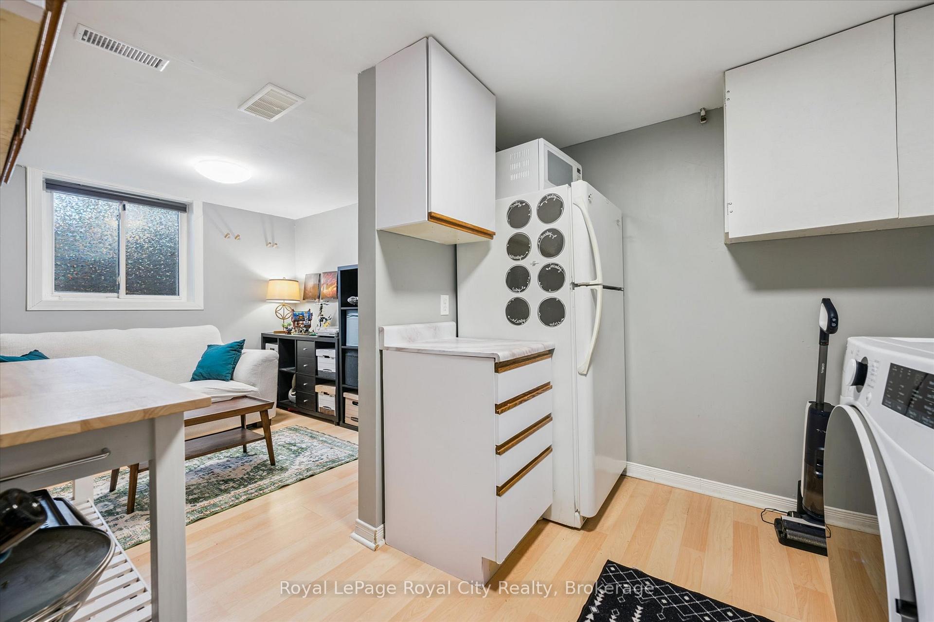 Photo 25 of 406 Scottsdale Drive, Guelph, Dovercliffe Park/Old University — HOMEH