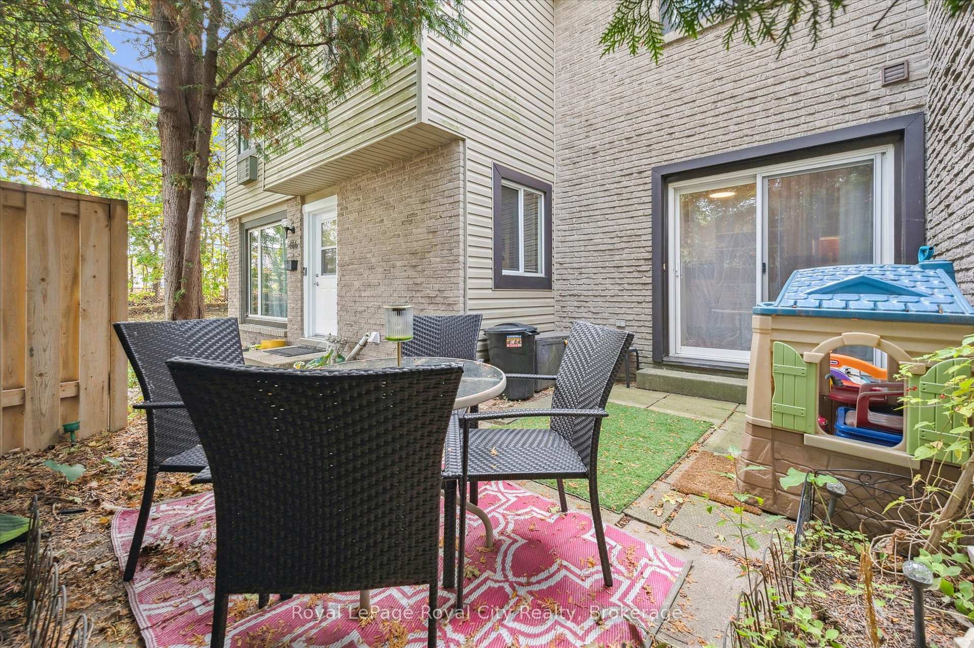 Photo 31 of 406 Scottsdale Drive, Guelph, Dovercliffe Park/Old University — HOMEH