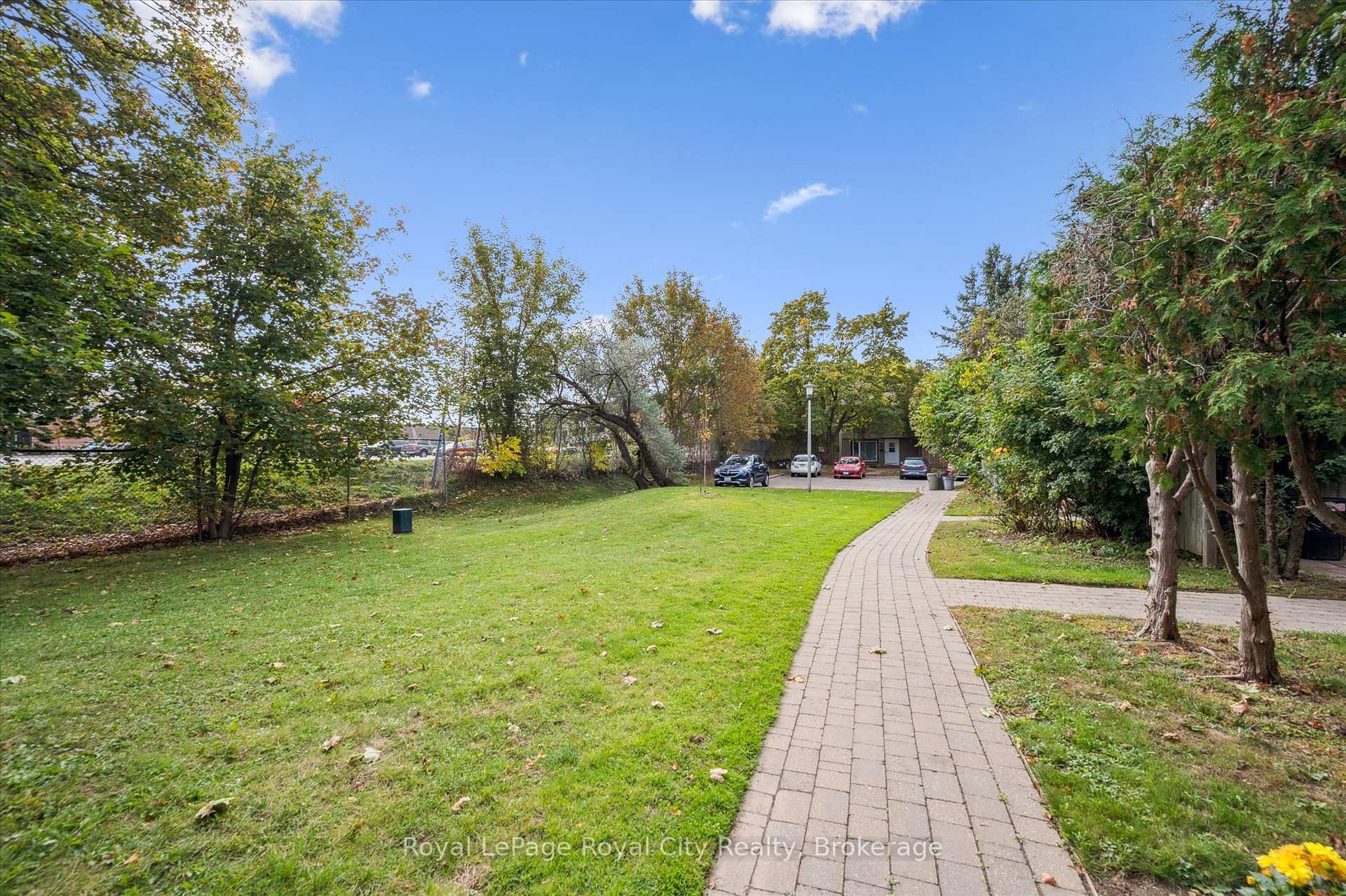 Photo 35 of 406 Scottsdale Drive, Guelph, Dovercliffe Park/Old University — HOMEH