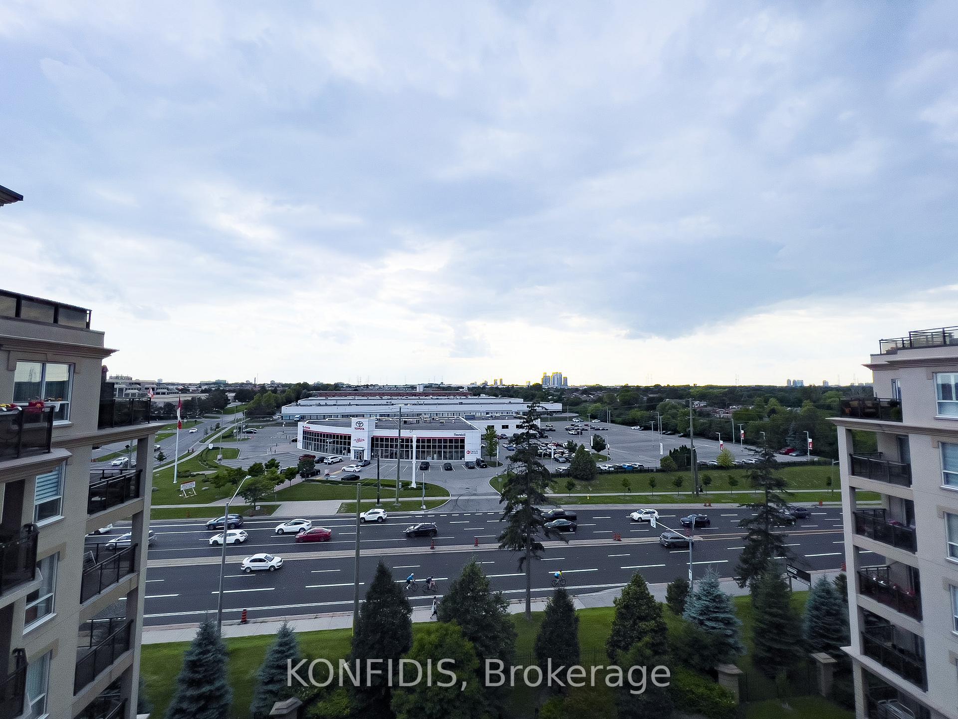 Photo 10 of Unit 702, 8 Maison Parc Court, Vaughan, Lakeview Estates — HOMEH