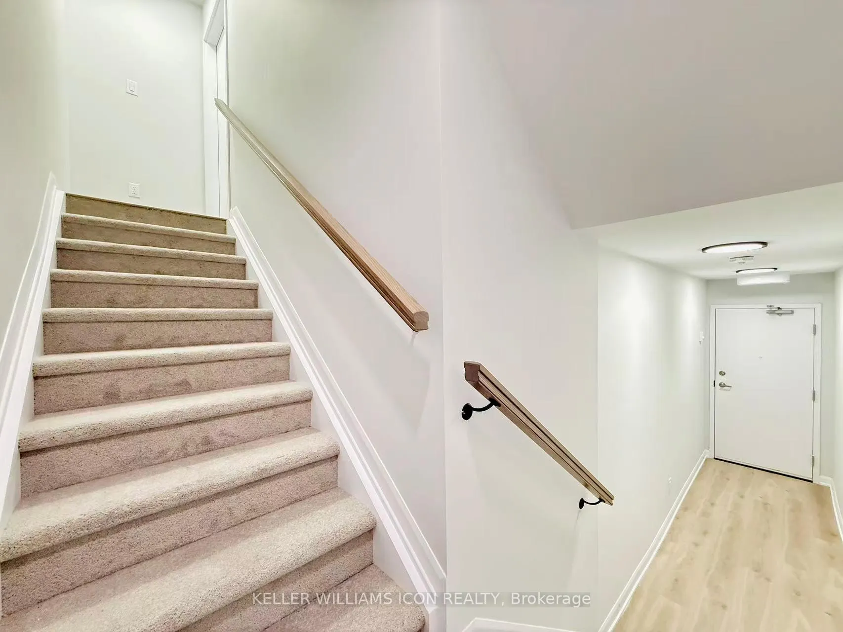 Photo 4 of Unit 19, 701 Glenroy Gilbert Drive, Ottawa, Barrhaven - Strandherd — HOMEH