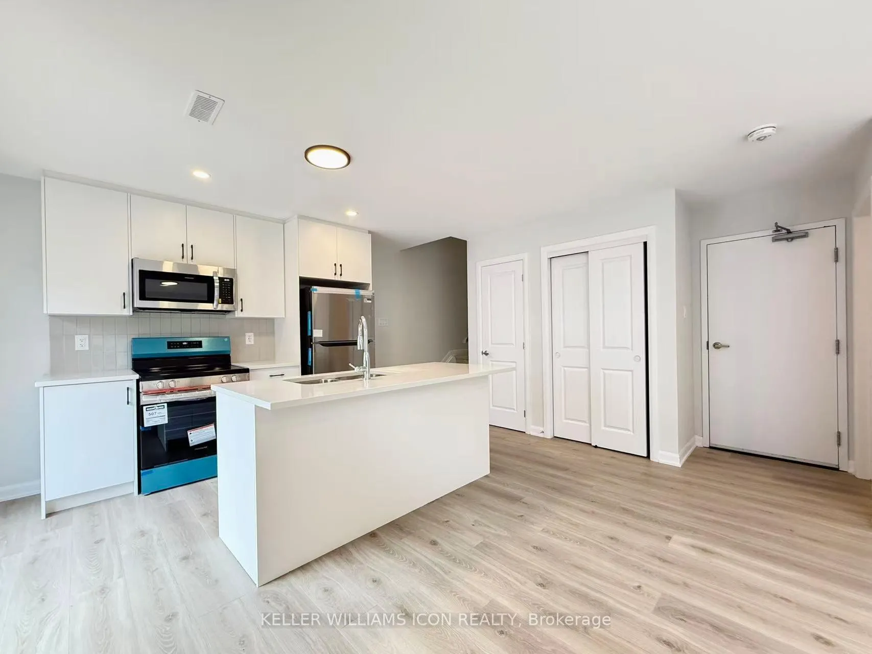Photo 8 of Unit 19, 701 Glenroy Gilbert Drive, Ottawa, Barrhaven - Strandherd — HOMEH