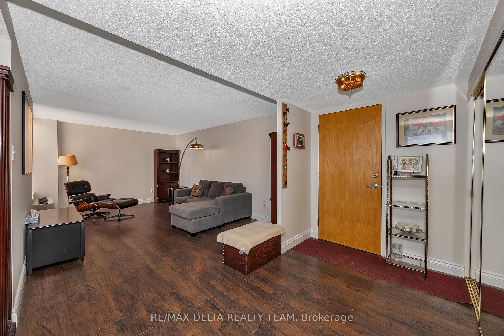 Photo 4 of Unit 1203, 2759 Carousel Crescent, Ottawa, Emerald Woods/Sawmill Creek — HOMEH