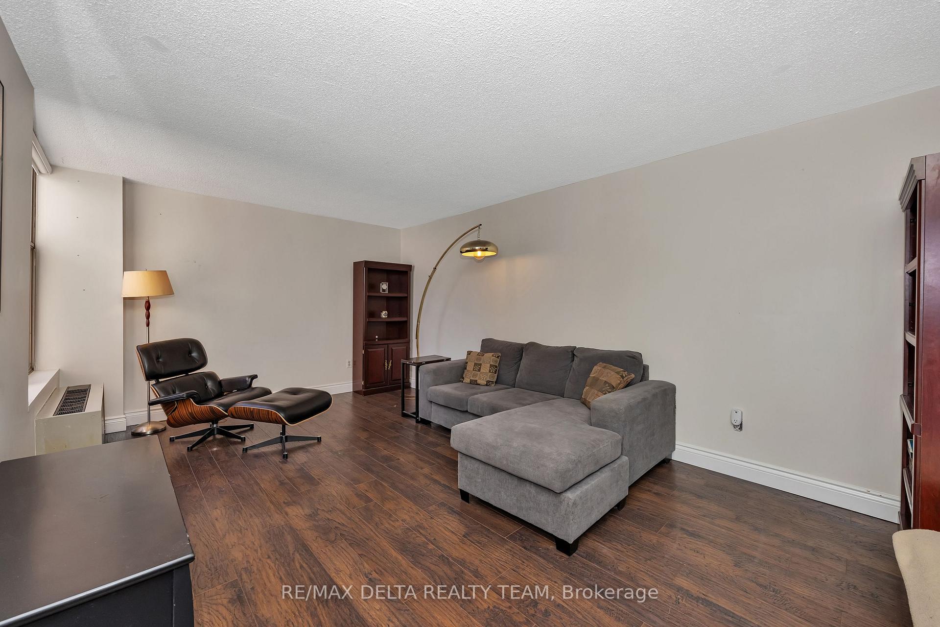 Photo 5 of Unit 1203, 2759 Carousel Crescent, Ottawa, Emerald Woods/Sawmill Creek — HOMEH
