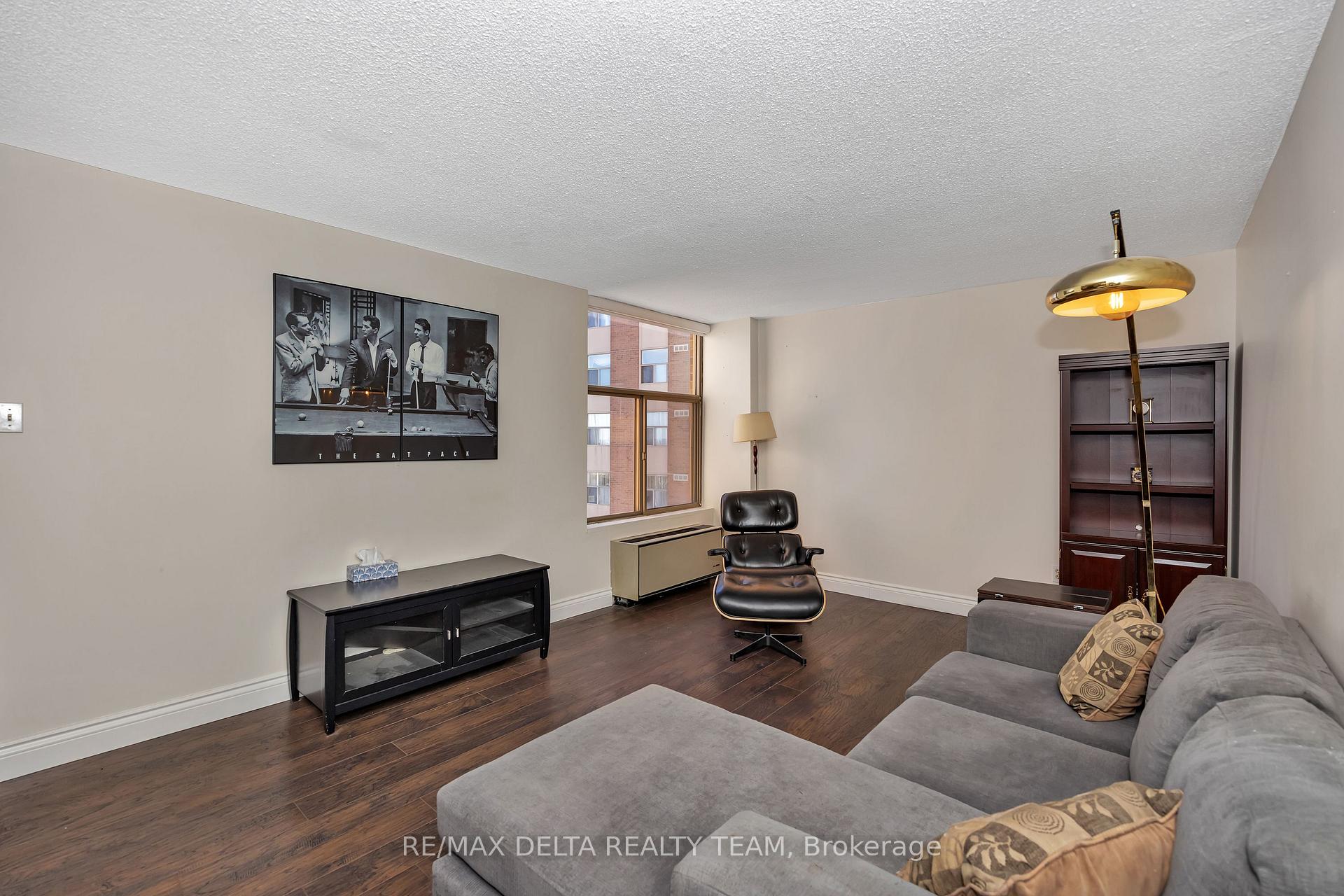 Photo 6 of Unit 1203, 2759 Carousel Crescent, Ottawa, Emerald Woods/Sawmill Creek — HOMEH