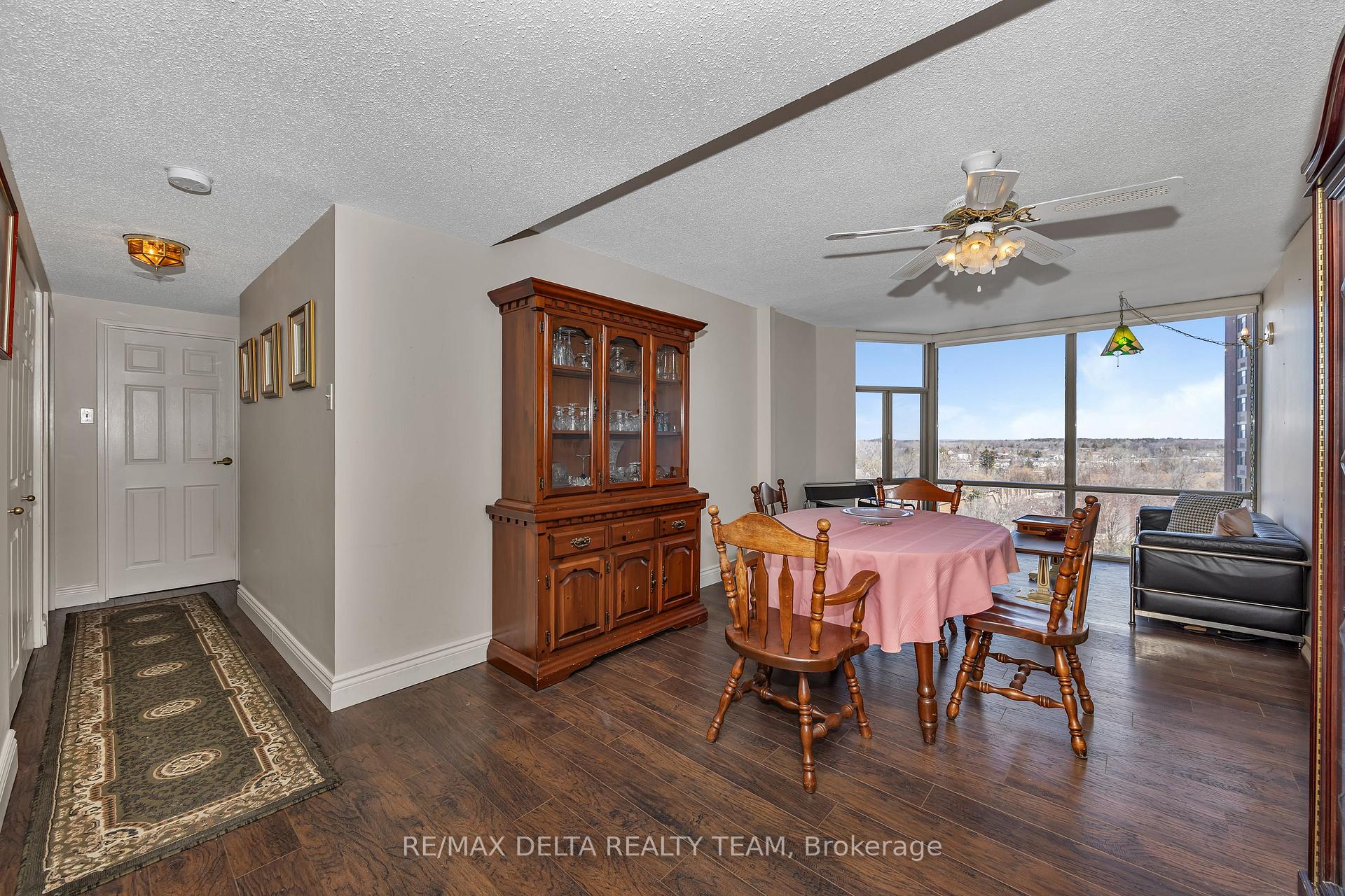 Photo 8 of Unit 1203, 2759 Carousel Crescent, Ottawa, Emerald Woods/Sawmill Creek — HOMEH