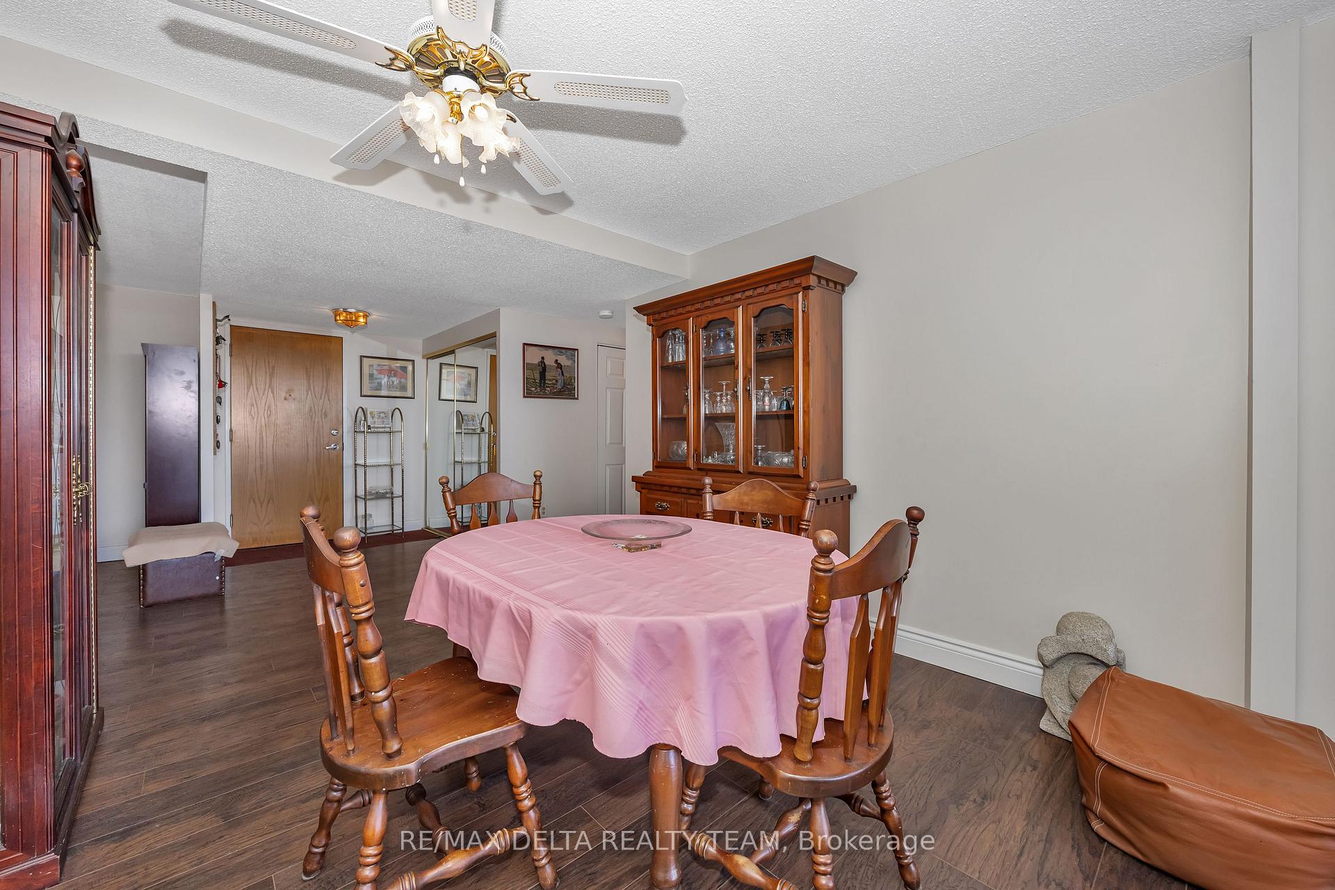 Photo 10 of Unit 1203, 2759 Carousel Crescent, Ottawa, Emerald Woods/Sawmill Creek — HOMEH
