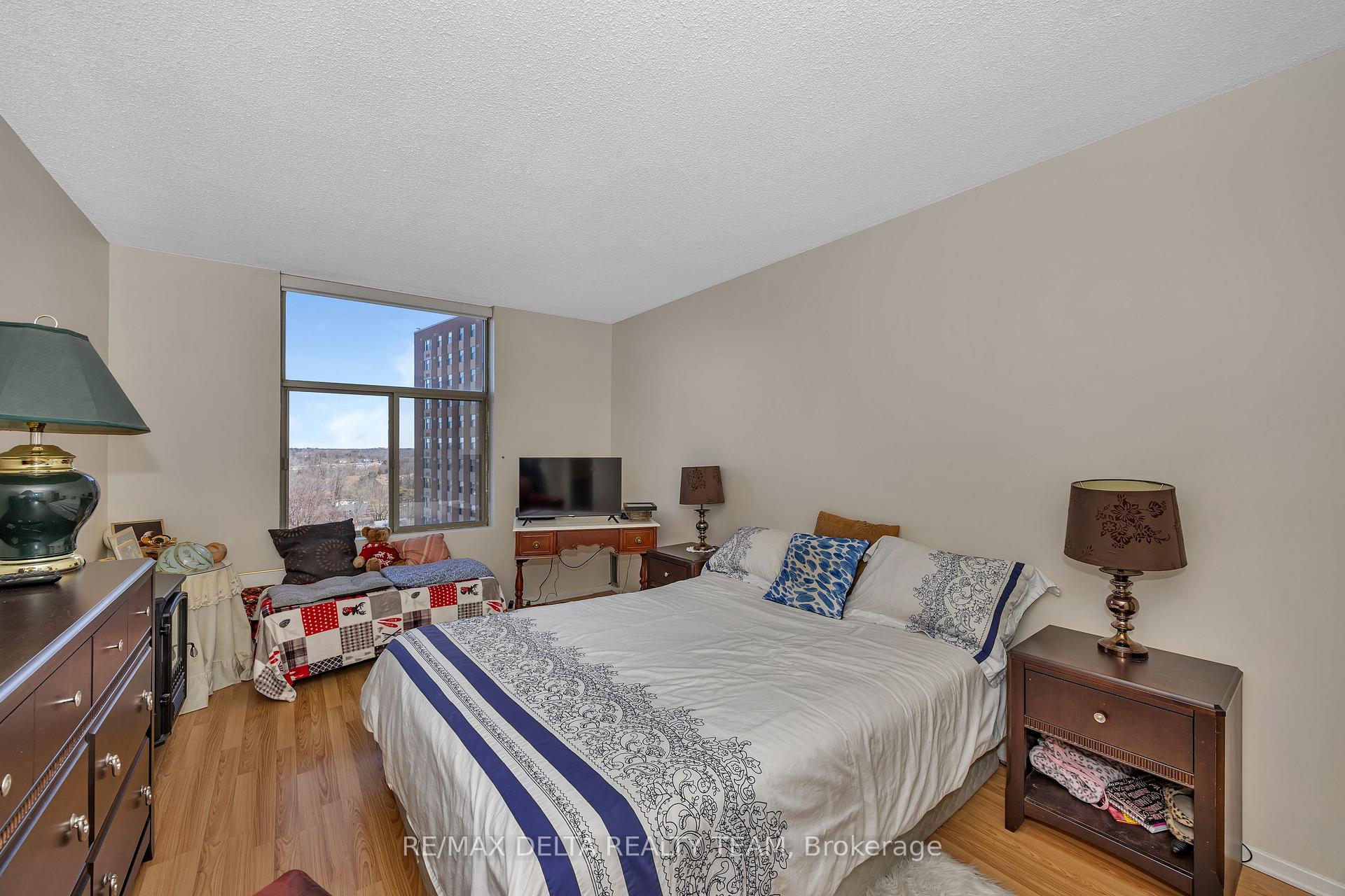 Photo 18 of Unit 1203, 2759 Carousel Crescent, Ottawa, Emerald Woods/Sawmill Creek — HOMEH