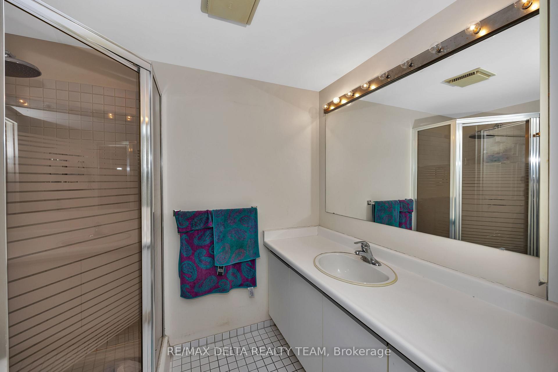 Photo 20 of Unit 1203, 2759 Carousel Crescent, Ottawa, Emerald Woods/Sawmill Creek — HOMEH
