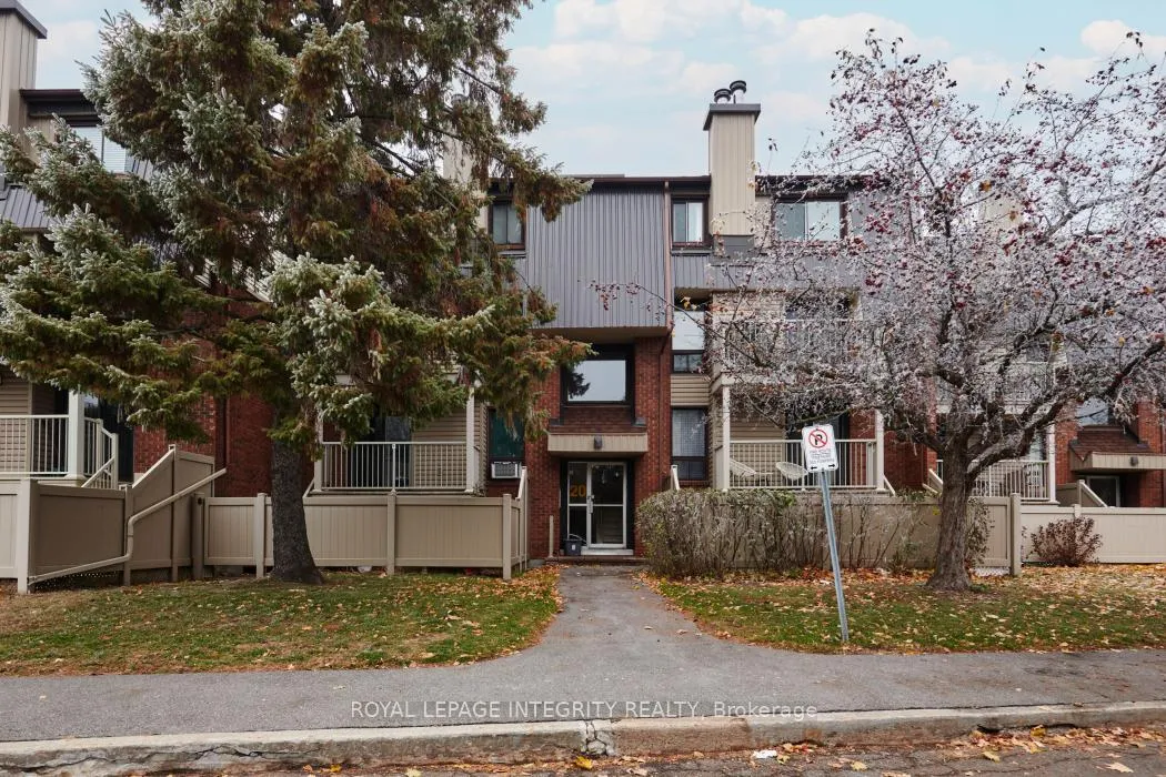 Photo 1 of Unit #6, 20 Sweetbriar Circle, Ottawa, Barrhaven - Pheasant Run — HOMEH