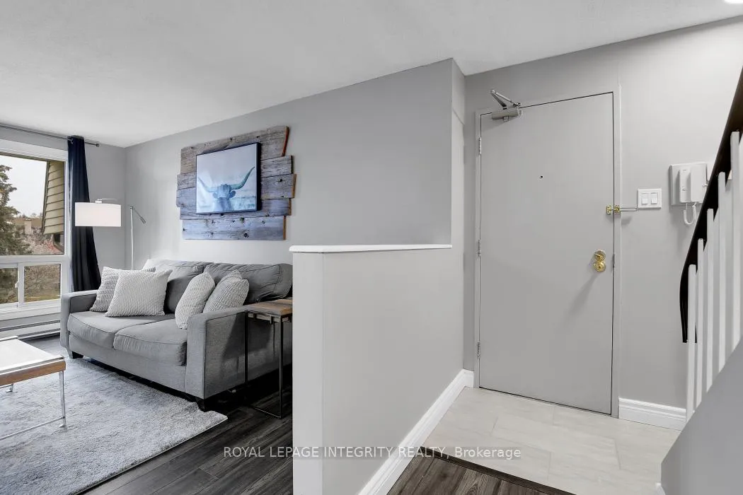 Photo 2 of Unit #6, 20 Sweetbriar Circle, Ottawa, Barrhaven - Pheasant Run — HOMEH