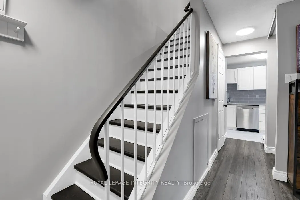 Photo 3 of Unit #6, 20 Sweetbriar Circle, Ottawa, Barrhaven - Pheasant Run — HOMEH